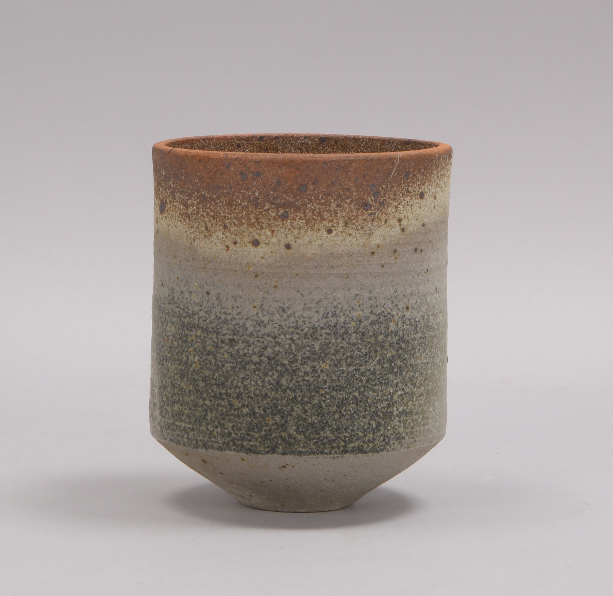 Kallenbach, Susanne (*1957 Türkheim/Bayern), Künstler-Keramikvase, zylindrischer Korpus