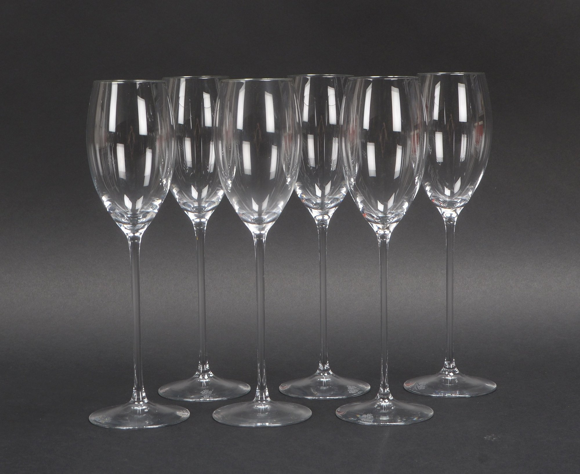 Zwiesel Glas, Satz Champagnerkelche, handgefertigt und mundgeblasen, in der Bodenplatte mit Logo