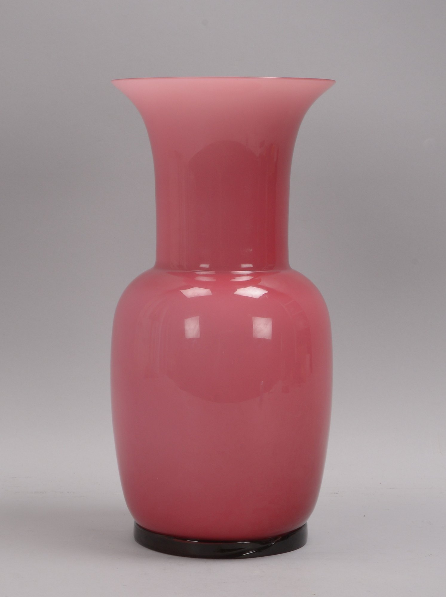 Venini, Designer-Glasvase, 'Opalino', Modellnr. '70622', Auflage-Nr. '27/199' (2013), signiert