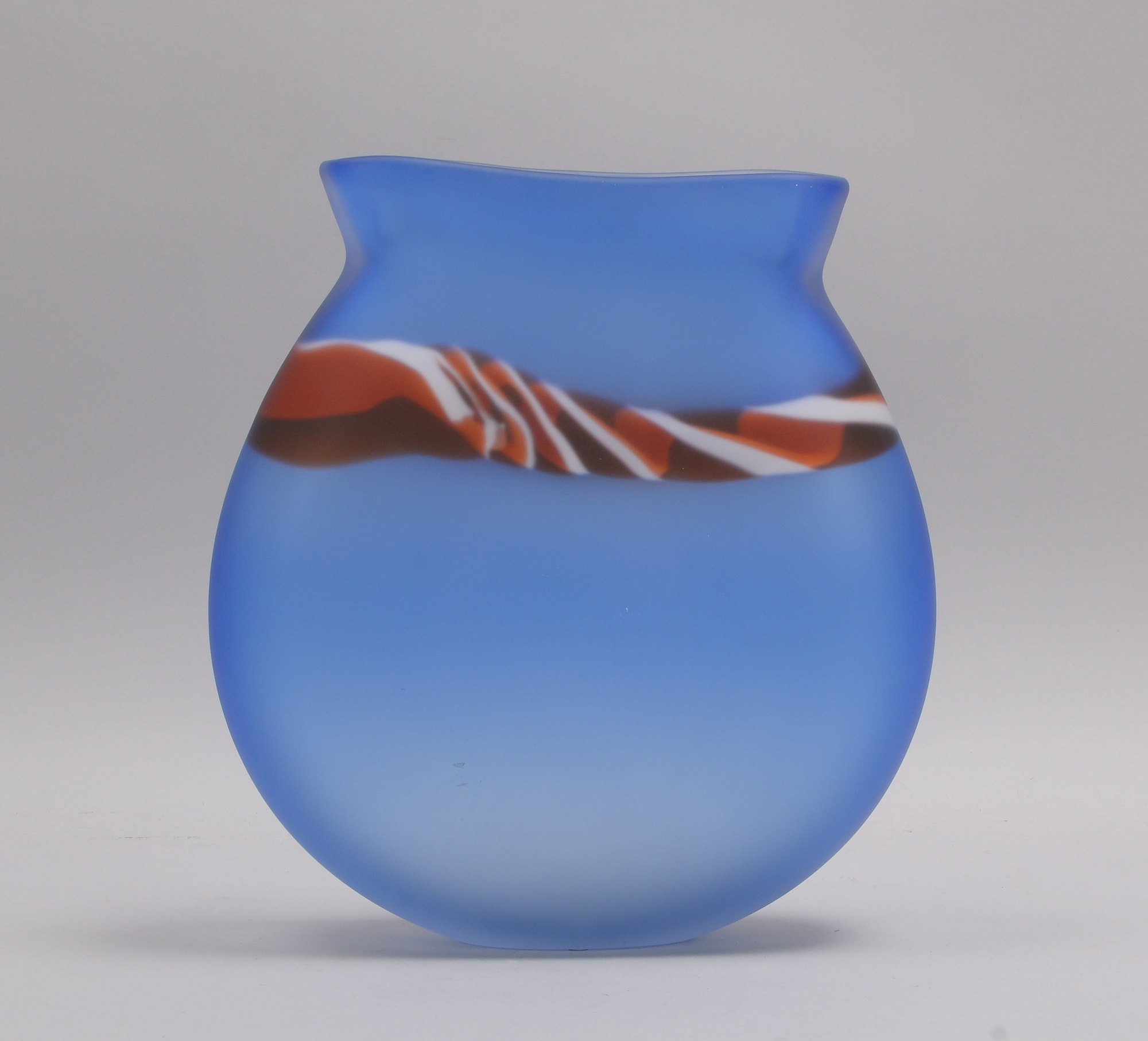 Belle Glass (England), Designer-Glasvase, gelabelt; Maße 31 x 30 x 7 cm