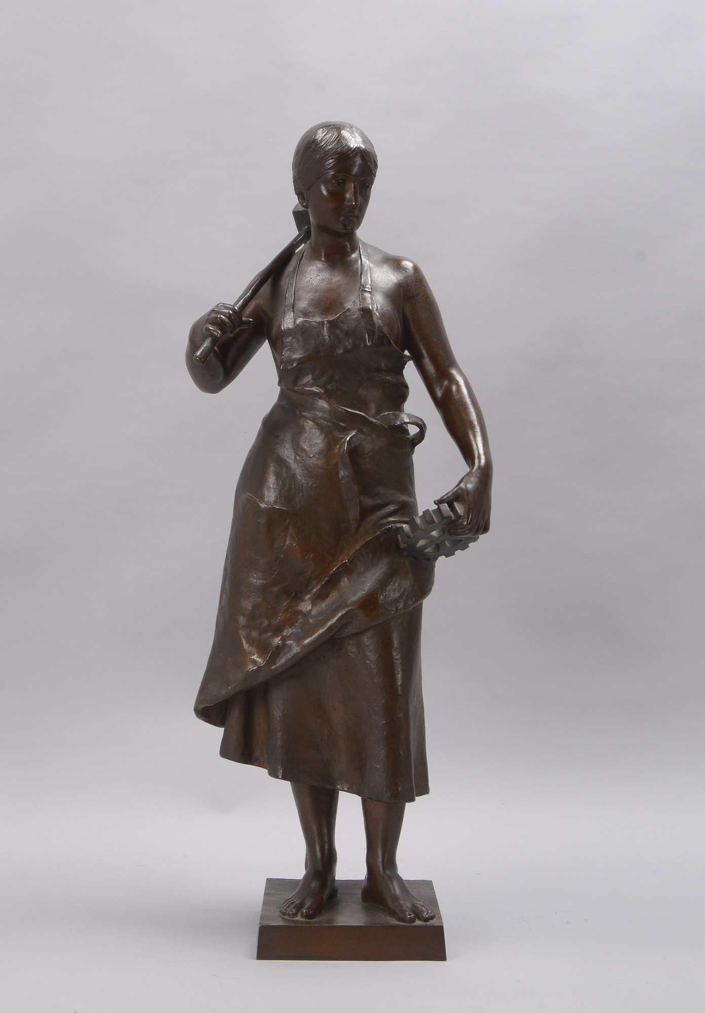 Breuer, Prof. Peter (1856 Köln - 1930 Berlin), Bronzefigur, 'Schmiedekunst', im Sockel signiert