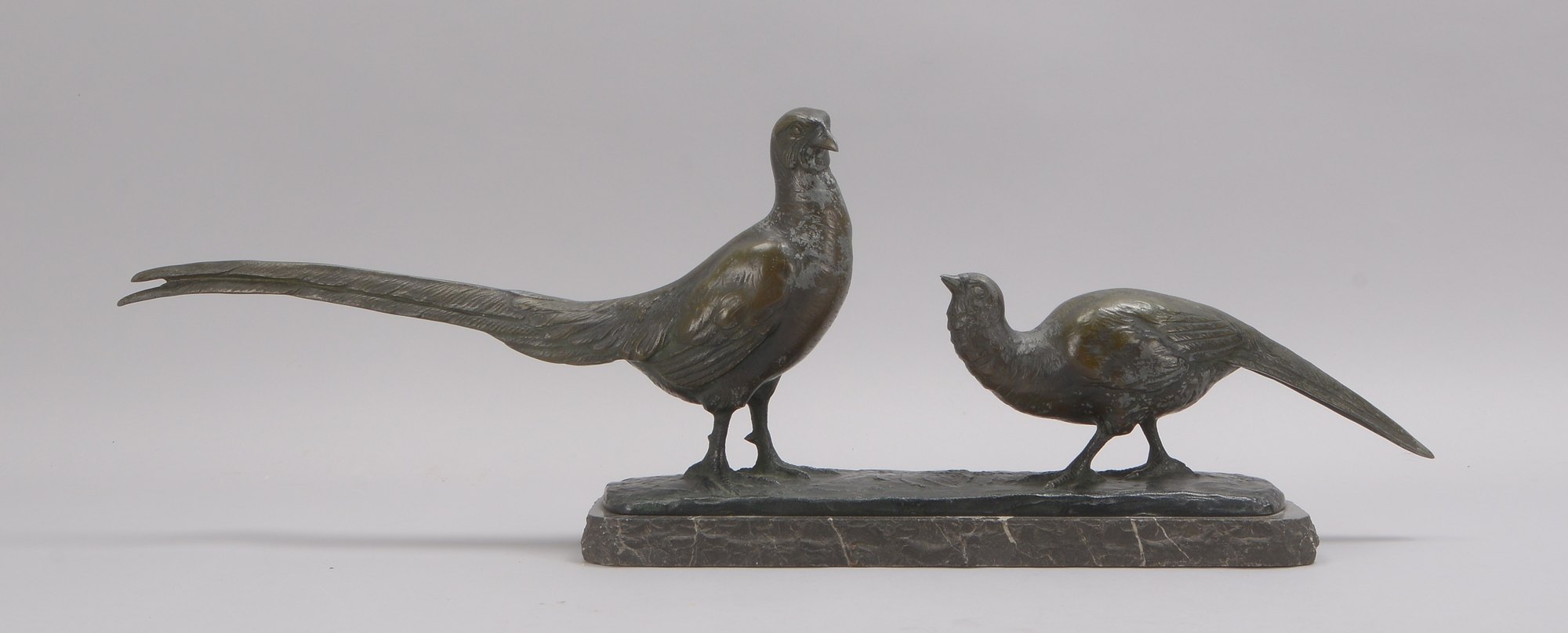 Jensen, Peder Marius (1883 - 1925, Fredrica/Dänemark), Weißmetall-Skulptur, 'Fasanenpaar', bronziert