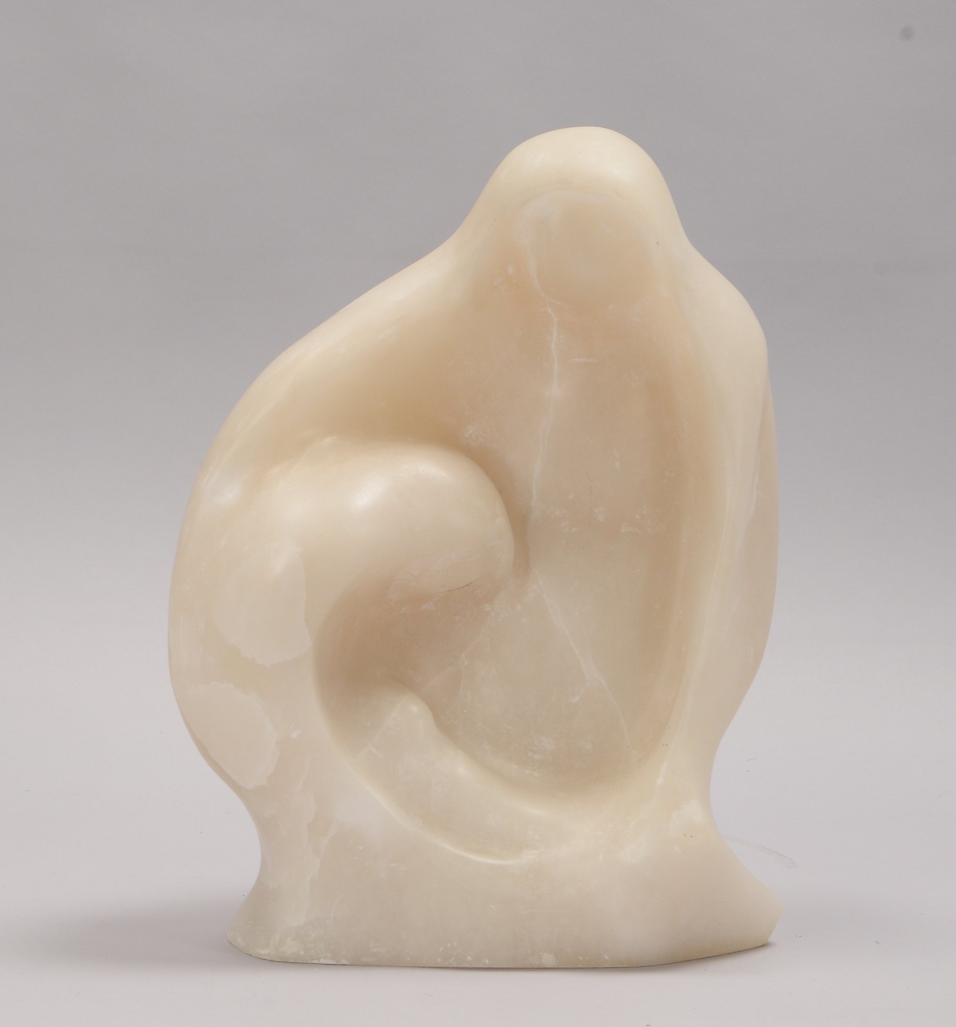 Florian, Helmut (zugeschrieben), figürliche Alabasterskulptur, 'Die Heilige Familie'; Höhe 33,5 cm