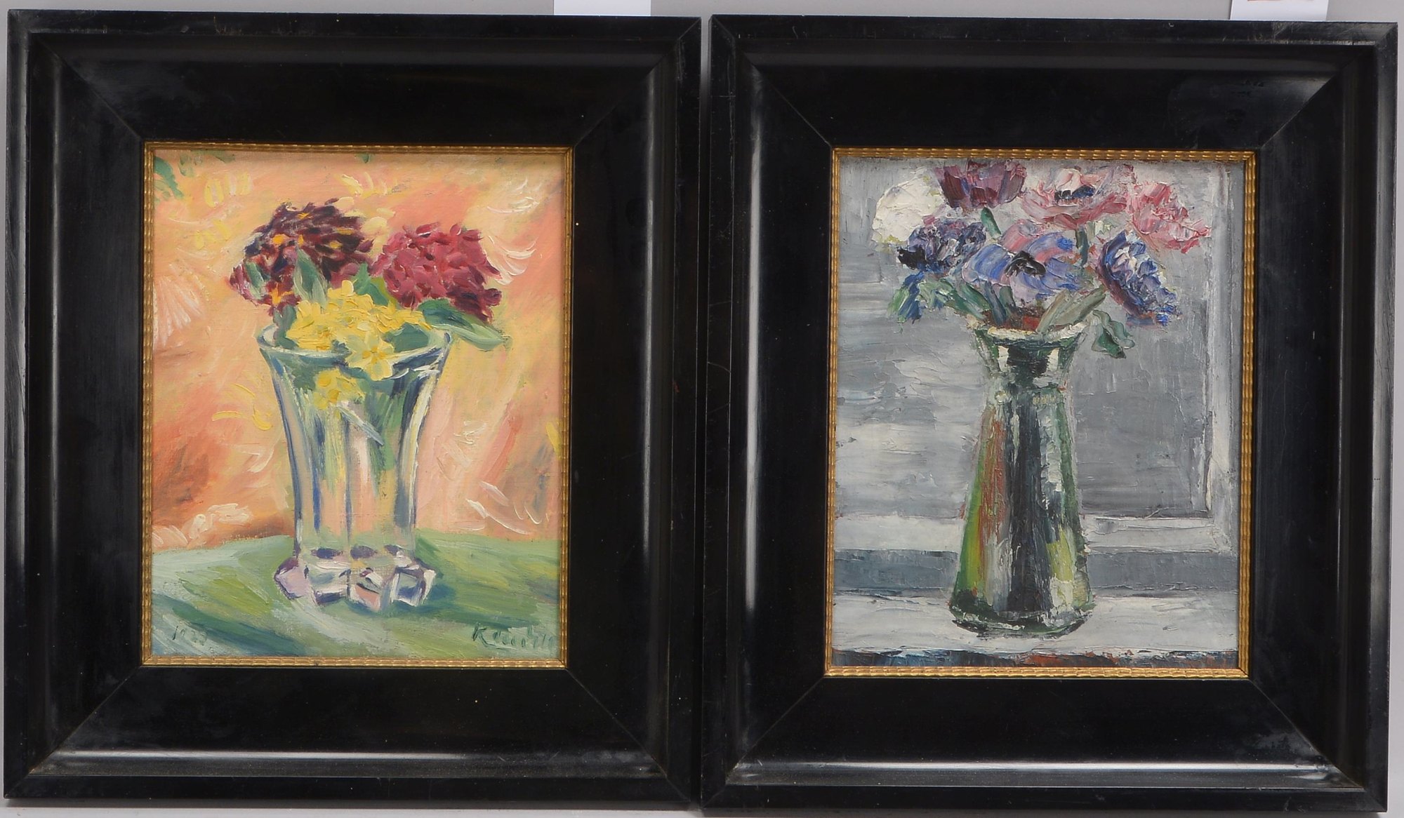 von Kendell, Kurt (1896 - 1978), 2 Gemälde, 'Blumen in Vase', Öl/Lw, signiert; Maße 44 x 38,5 cm