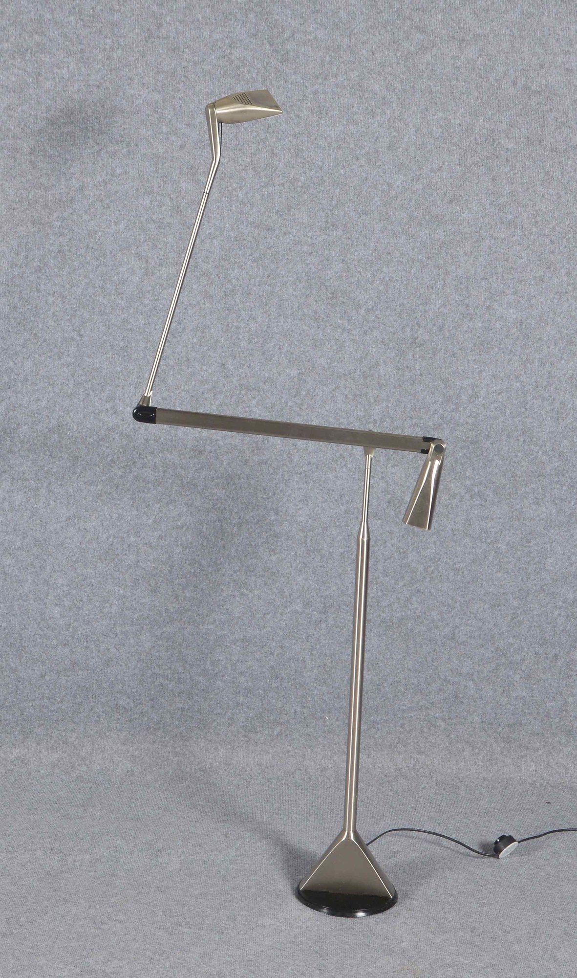 Lumina/Italien, Designer-Stehleuchte, Model 'Zelig Terra', Entwurf: Walter Monini, höhenverstellbar