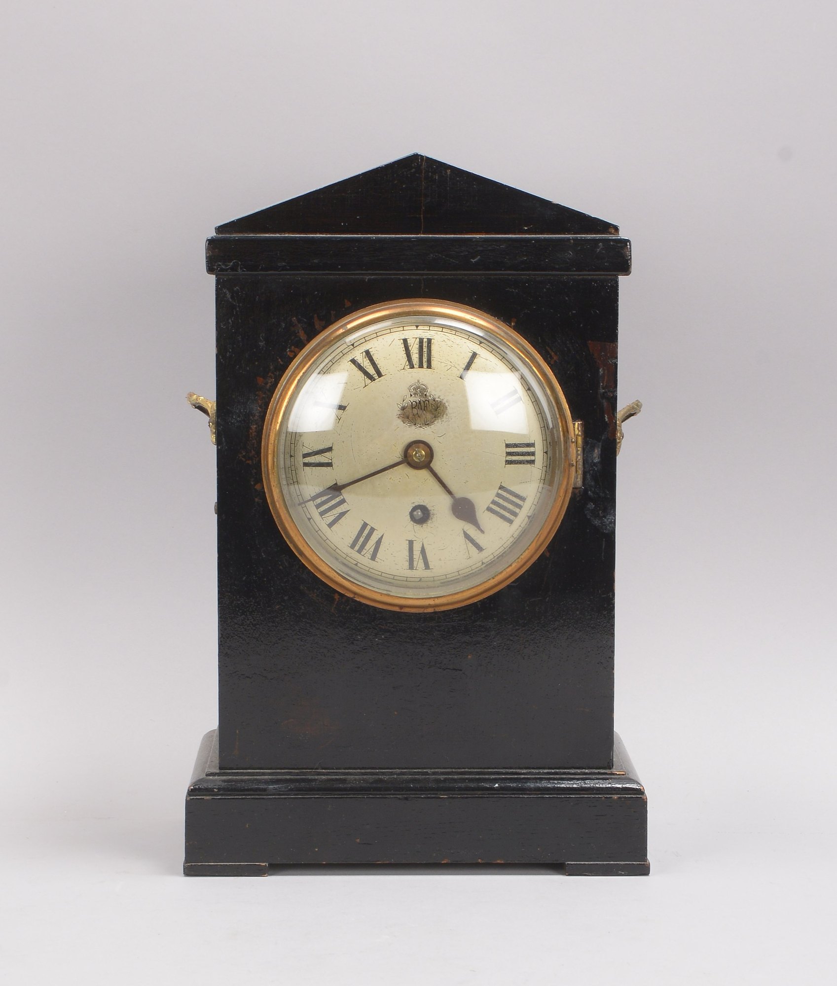 Tischuhr (Hersteller 'F.W. Elliott Ltd.'/England), antik, im ebonisierten Eichengehäuse; Höhe 35 cm