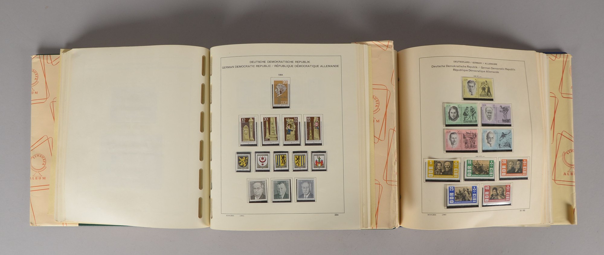 Briefmarkensammlung, 1949 - 1989: 'DDR', von den Anfängen - Ende der Ausgaben; in 2x Schaubek-Alben