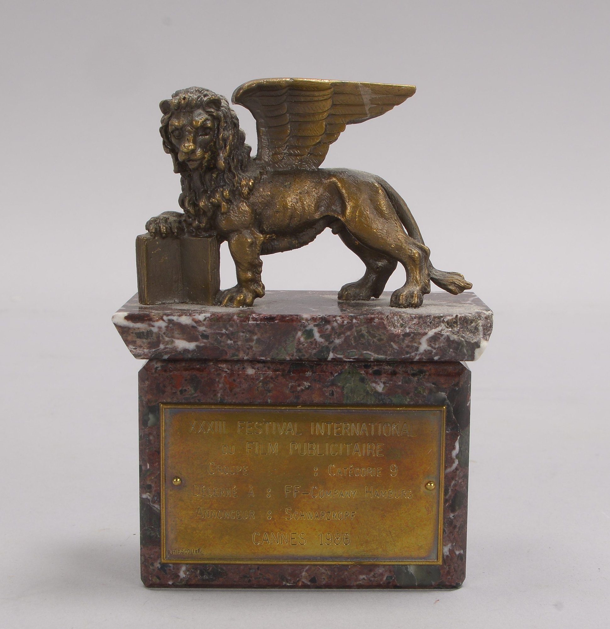 Bronzefigur (Preis des 'Festival International du Film Publicitaire'/Cannes, 1986)
