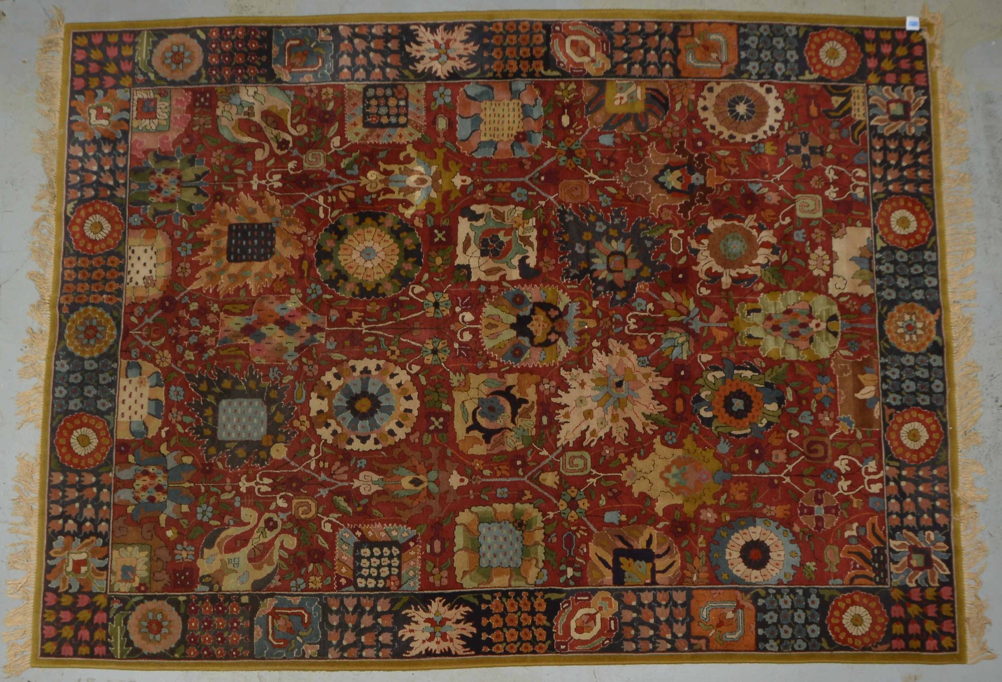 Tetex, antik, mit stilisierten Täbriz-Motiven, Flor in gutem Zustand
