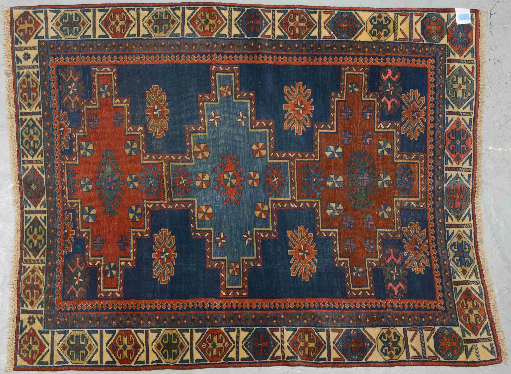 Antiker Shirwan (Kuba-Gebiet), Wolle auf Wolle, feine Knüpfung, tuchartig