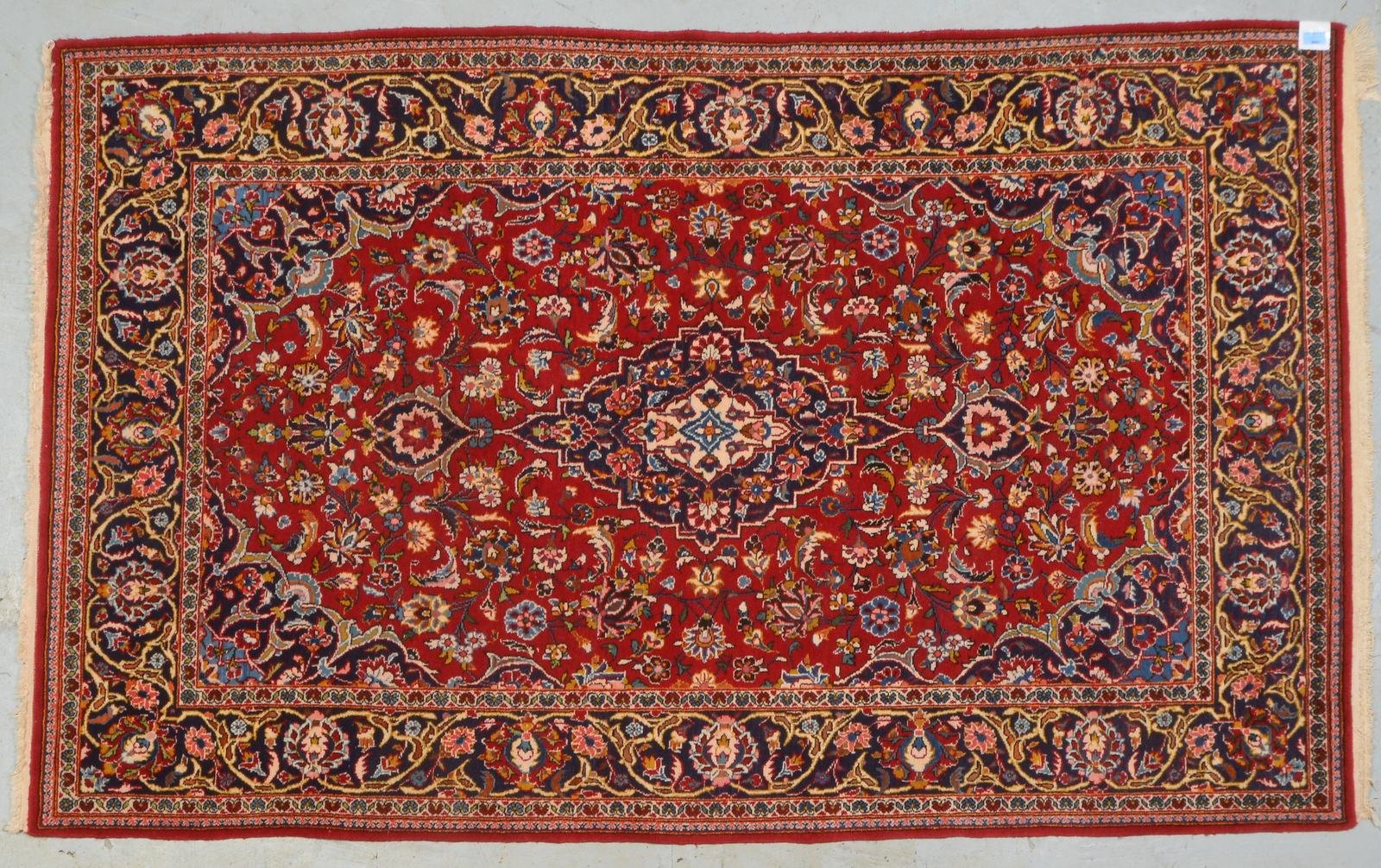 Keshan, mittelfeine Knüpfung, guter Zustand - legefertig!; Maße 241 x 132 cm