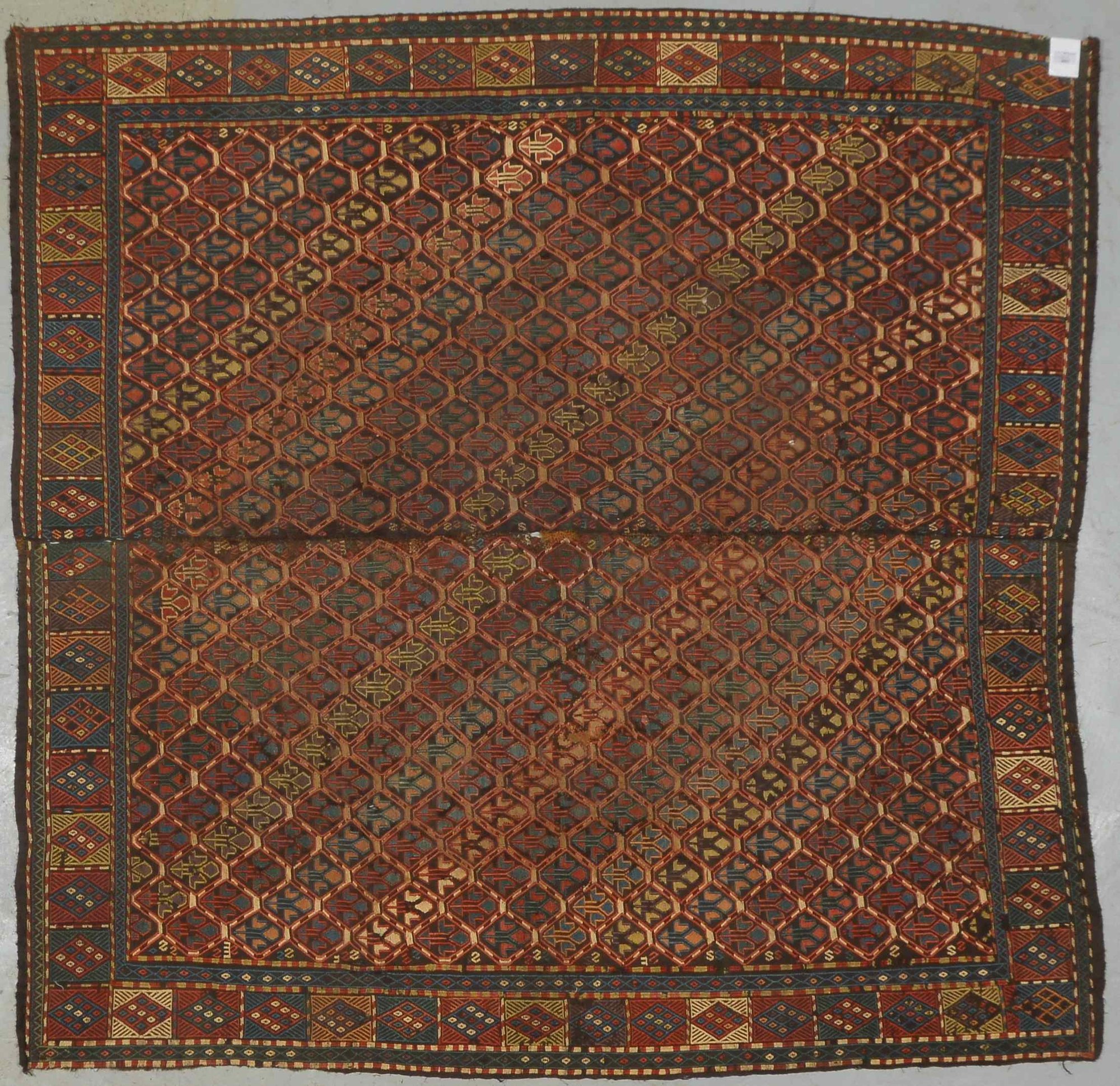 Antiker Sumakh (Ende 19, Jahrhundert), 2-bahnig/zusammengenäht, Pflanzenfarben, mit rautenförmiger M