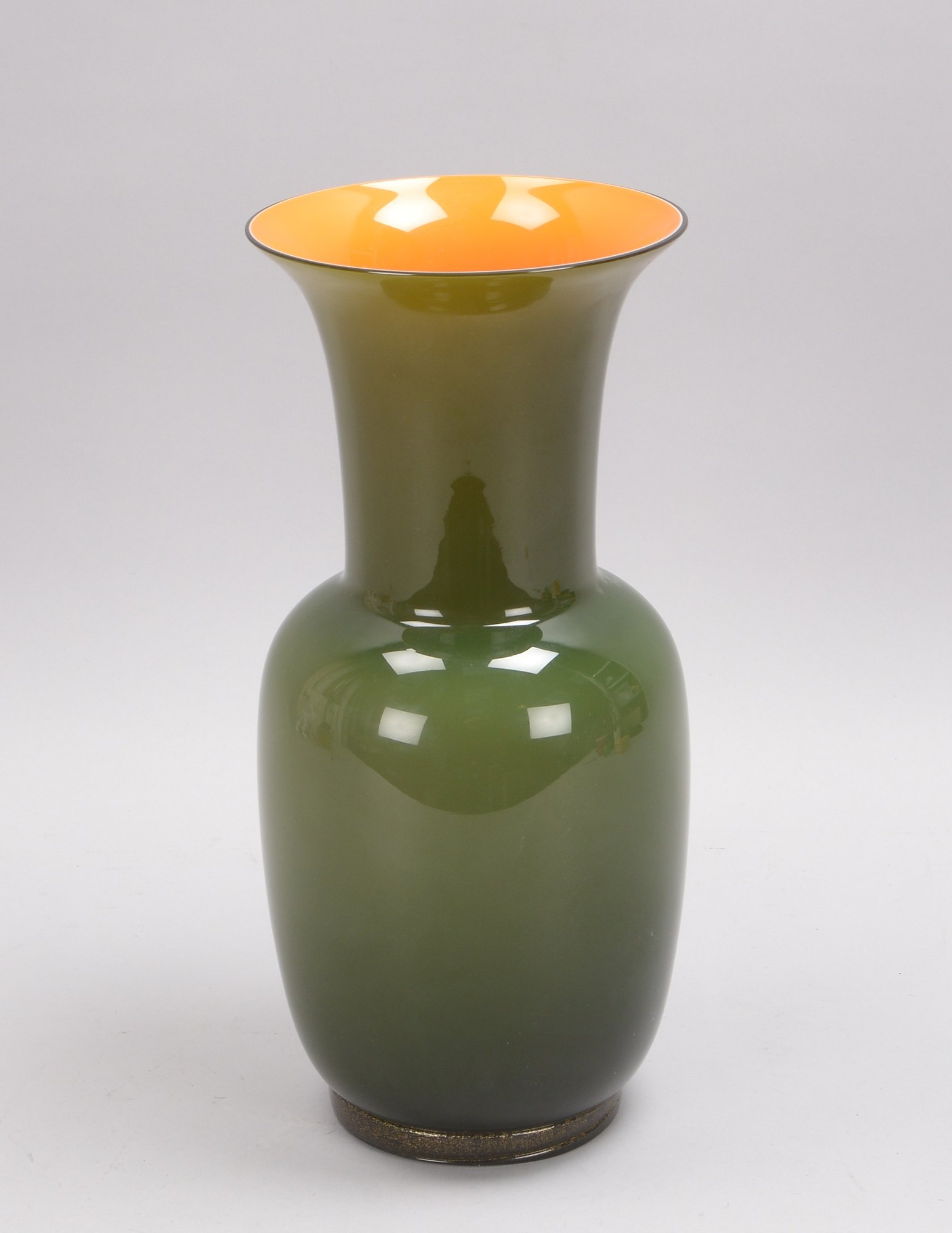 Venini, Designer-Glasvase, 'Opalino', Aufl. '43/499', Grün-Orange, signiert