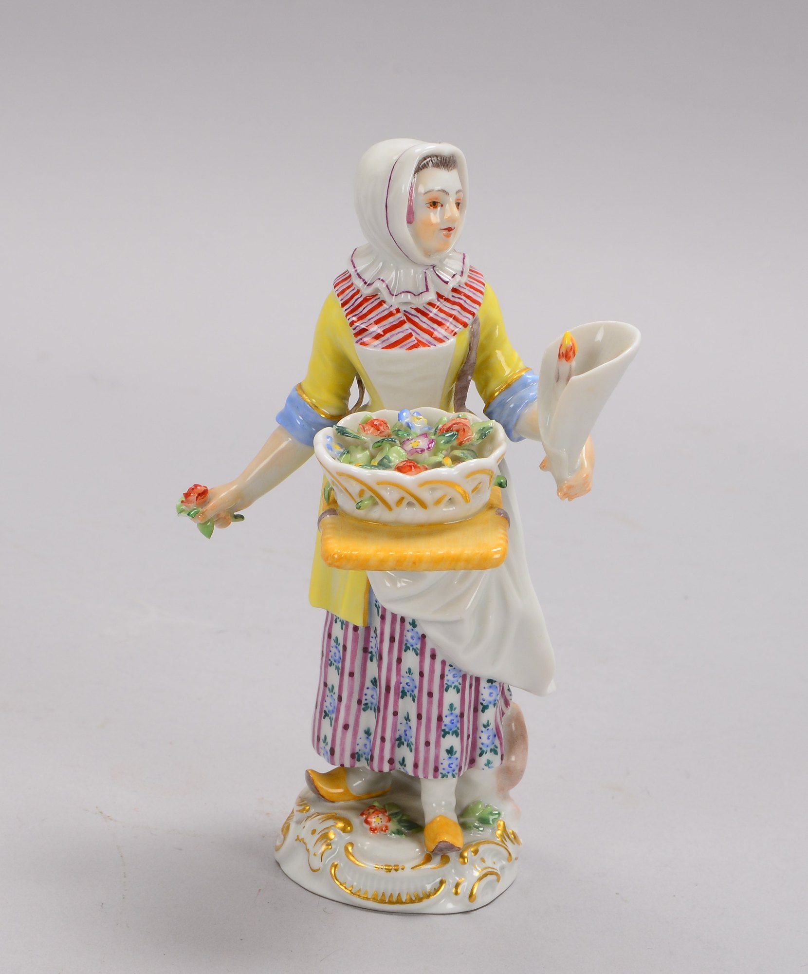 Meissen (I. Wahl, 20. Jh.), Porzellanfigur, 'Blumenverkäuferin', Modellnr. '60235'