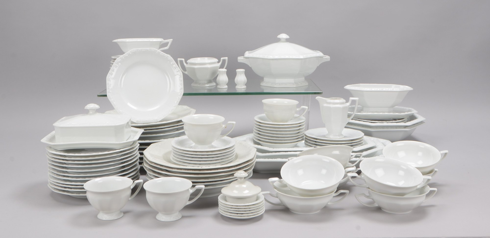 Rosenthal, Rest-Kaffee-/Speiseservice, Dekor 'Maria Weiß', div. Teile