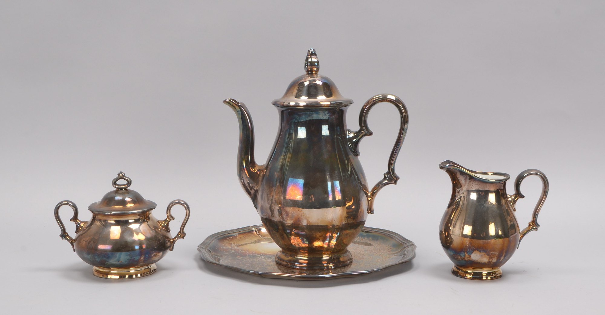 Rosenthal, Kaffeekern, Porzellan mit 1.000 Feinsilber-Auflage, auf Tablett