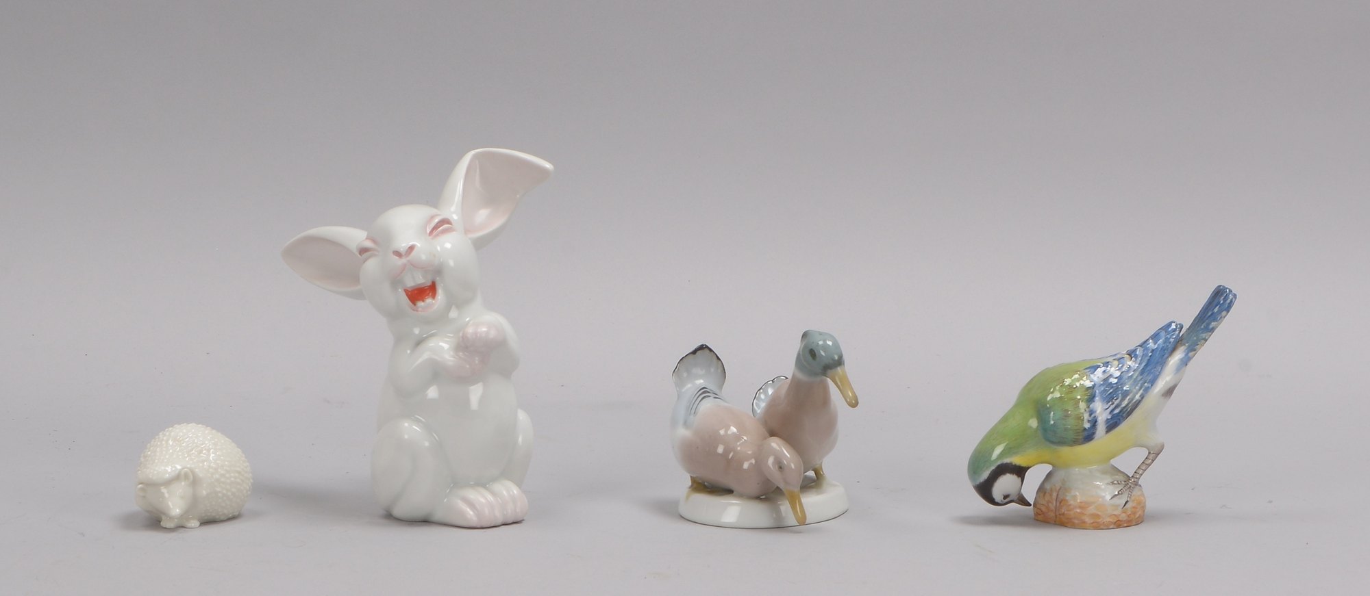 Kl. Porzellanfiguren-Konvolut, 'Tierfiguren', versch. Manufakturen, 4 Stück