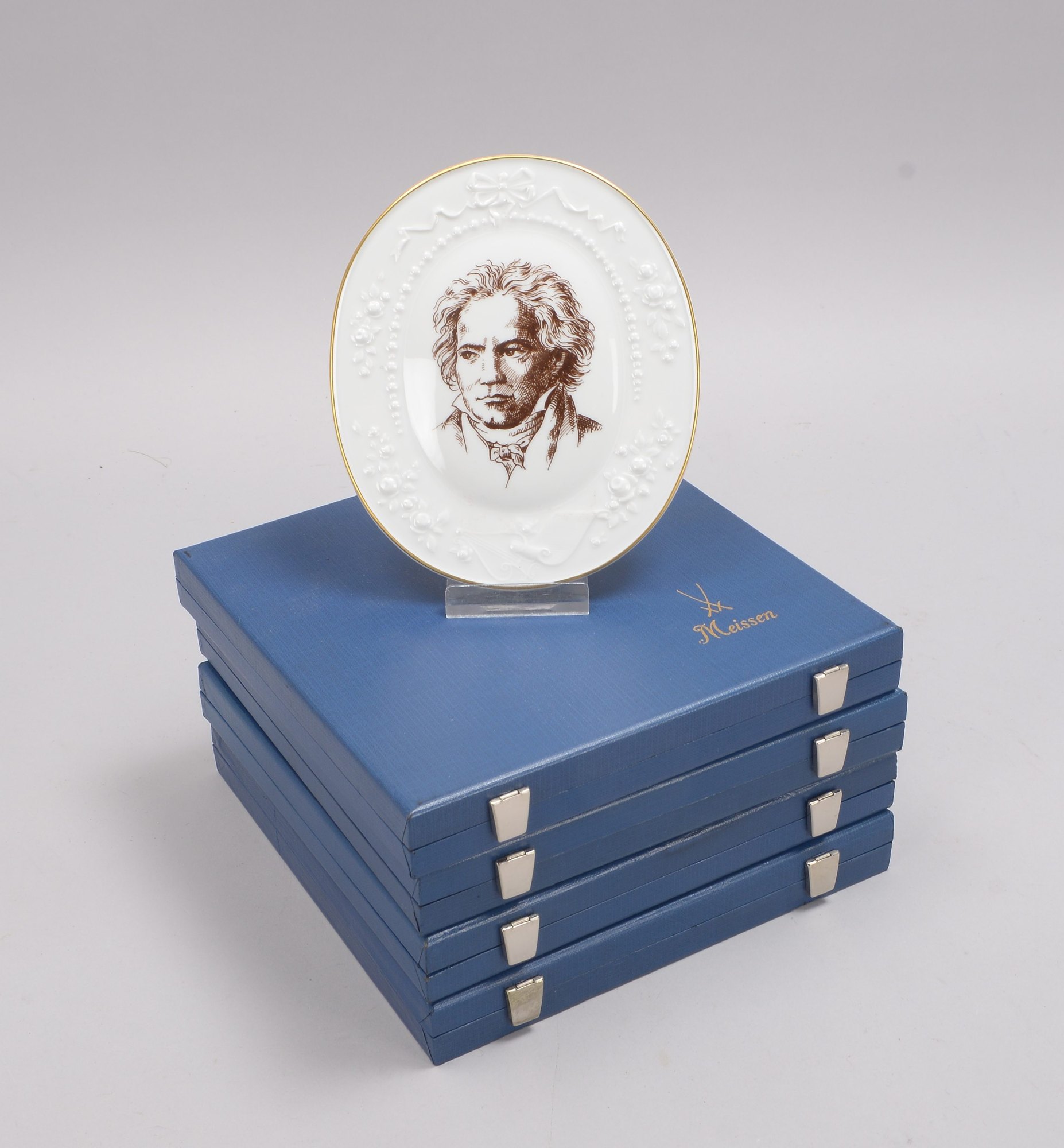 Meissen, Satz Porzellan-Medaillons, ovale Form, 'Komponistenportraits', 4 St.