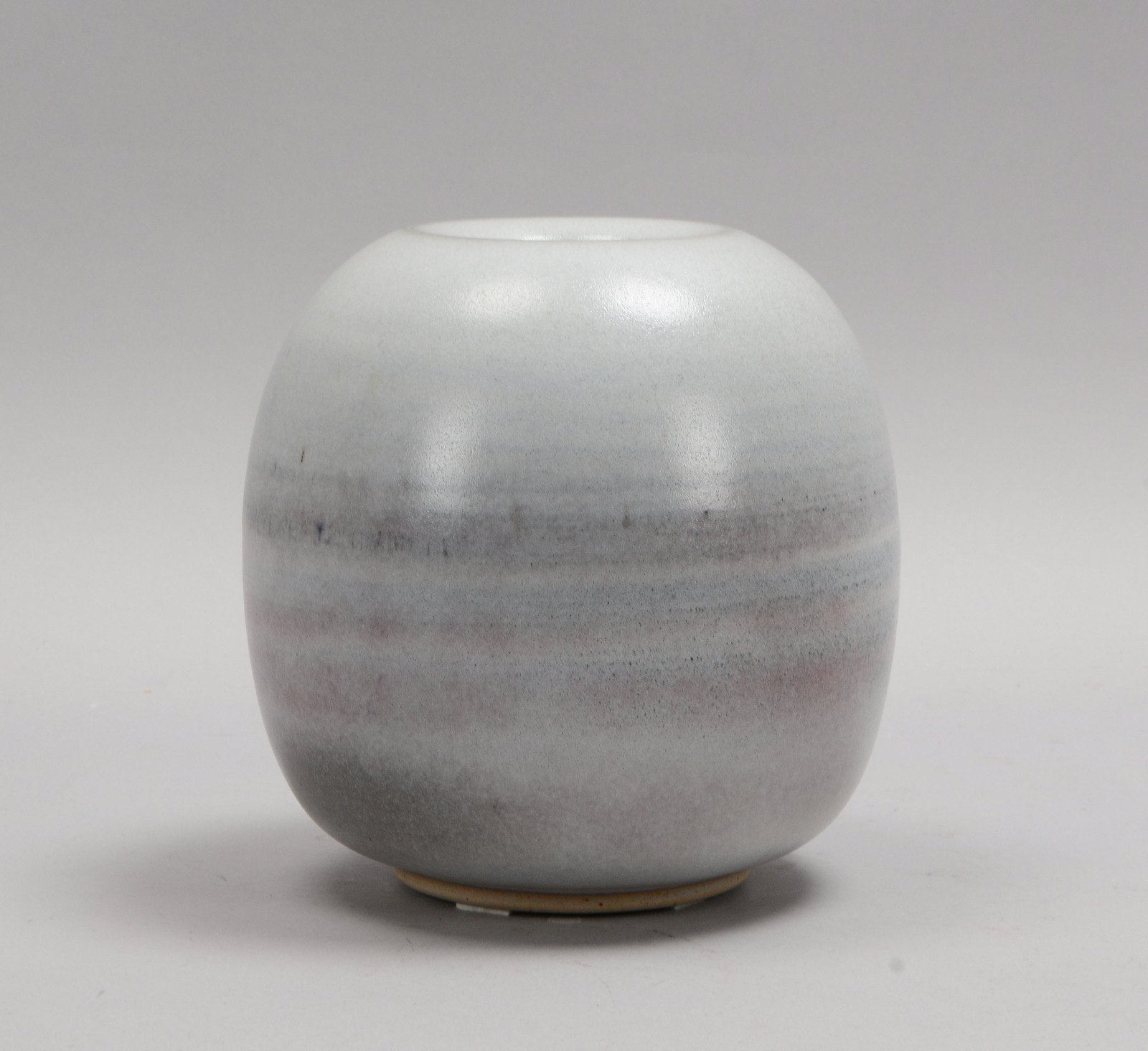 Künstler-Keramikvase, mit Künstlersignet - ungedeutet; Höhe 18 cm