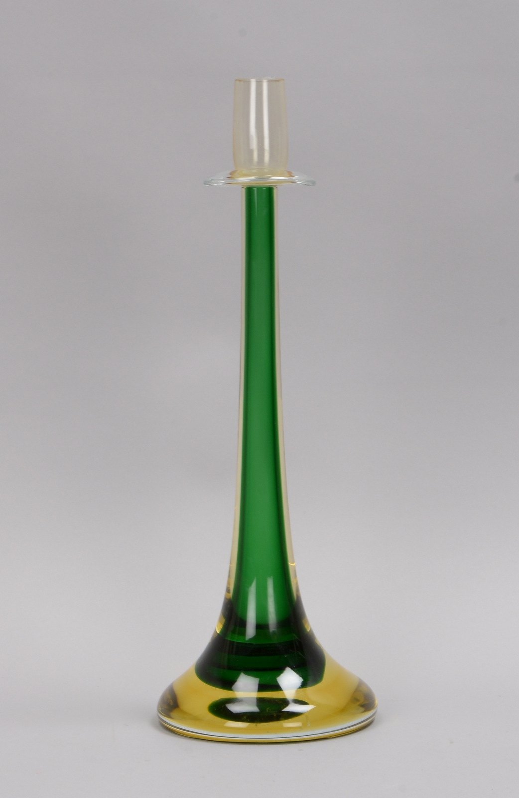 Kerzenleuchter (Murano), Glas in 'Vetro Sommerso'-Technik, signiert und bezeichnet; Höhe 34 cm