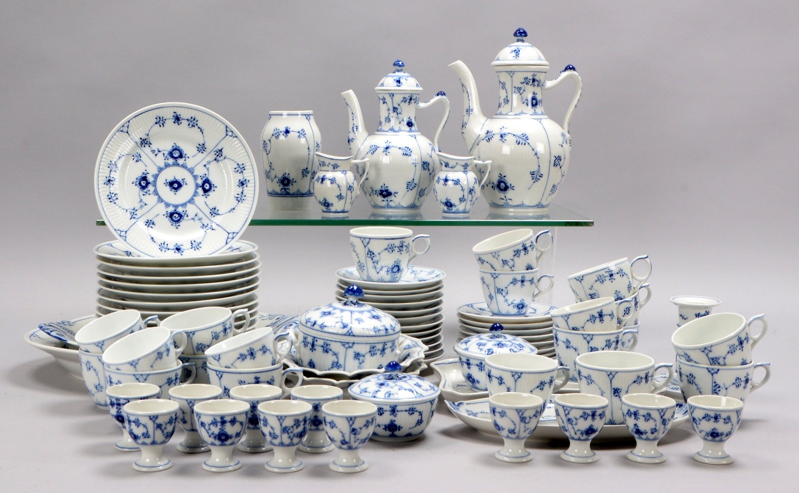 Royal Copenhagen, umfangr. Kaffee-/Frühstücks- und Teeservice, 80-tlg.