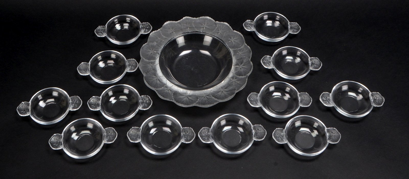 Lalique/Frankreich, Schalenset, geschliffenes/geätztes Glas, 13-teilig