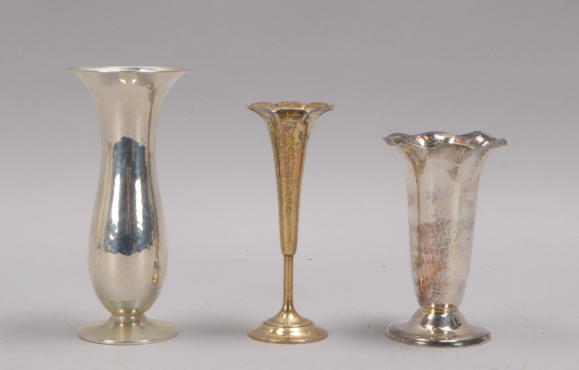 Kleines Tischvasen-Konvolut, 800 Silber (ungefüllt), versch. Ausführungen, 3 Stück