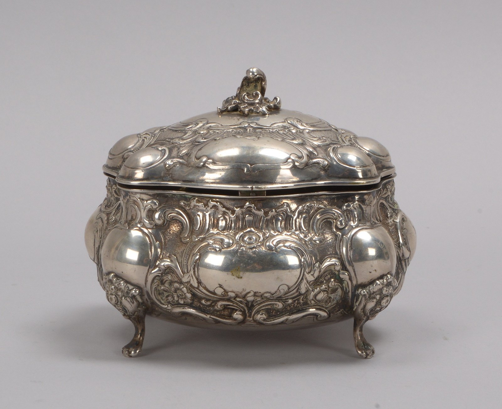 Zuckerdose, 800 Silber (gestempelt); Höhe 12 cm, Gewicht 595 g