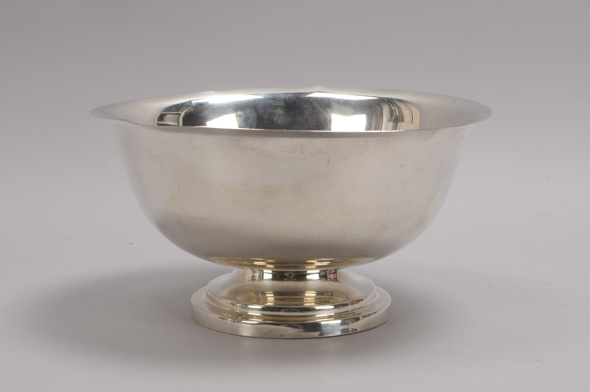 Große Fußschale (Mexiko), 925 Silber (mehrfach punziert); Höhe 16 cm, Durchmesser Ø 29,5 cm