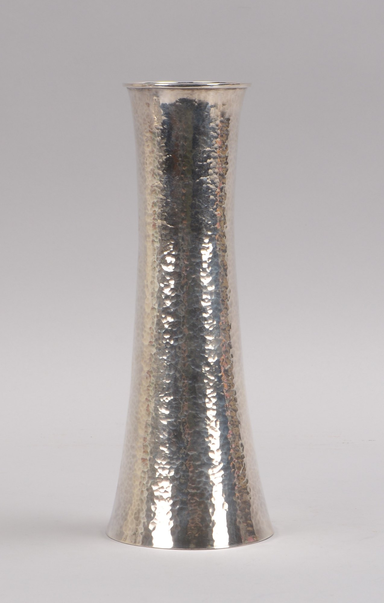Ingegerd Samson/Schweden, Tischvase, 925 Silber; Höhe 27 cm, Gewicht 760 g