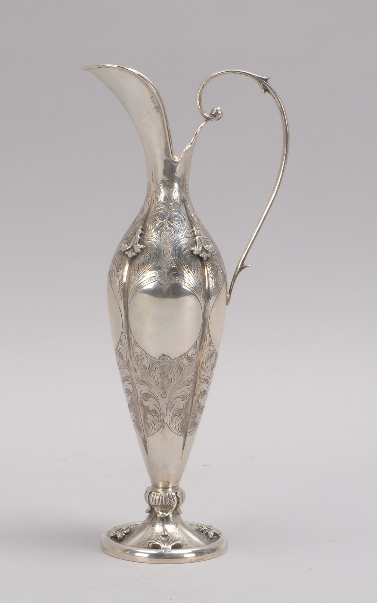 Henkelkanne, 800 Silber; Höhe 28 cm, Gewicht 357 g