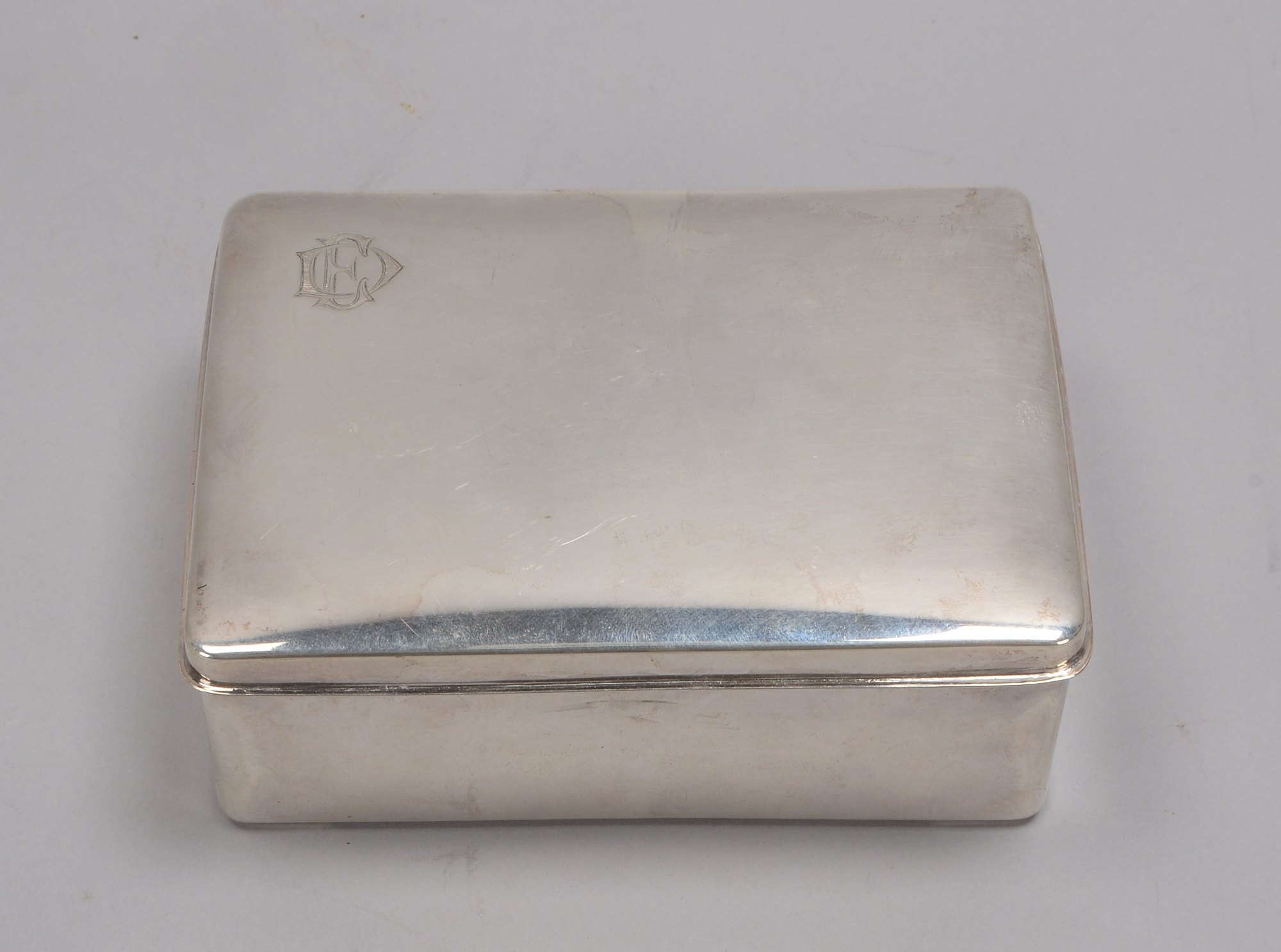 Schatulle (Schweden), 830 Silber (mehrfach punziert), monogrammiert 'O.L.', innen holzverkleidet