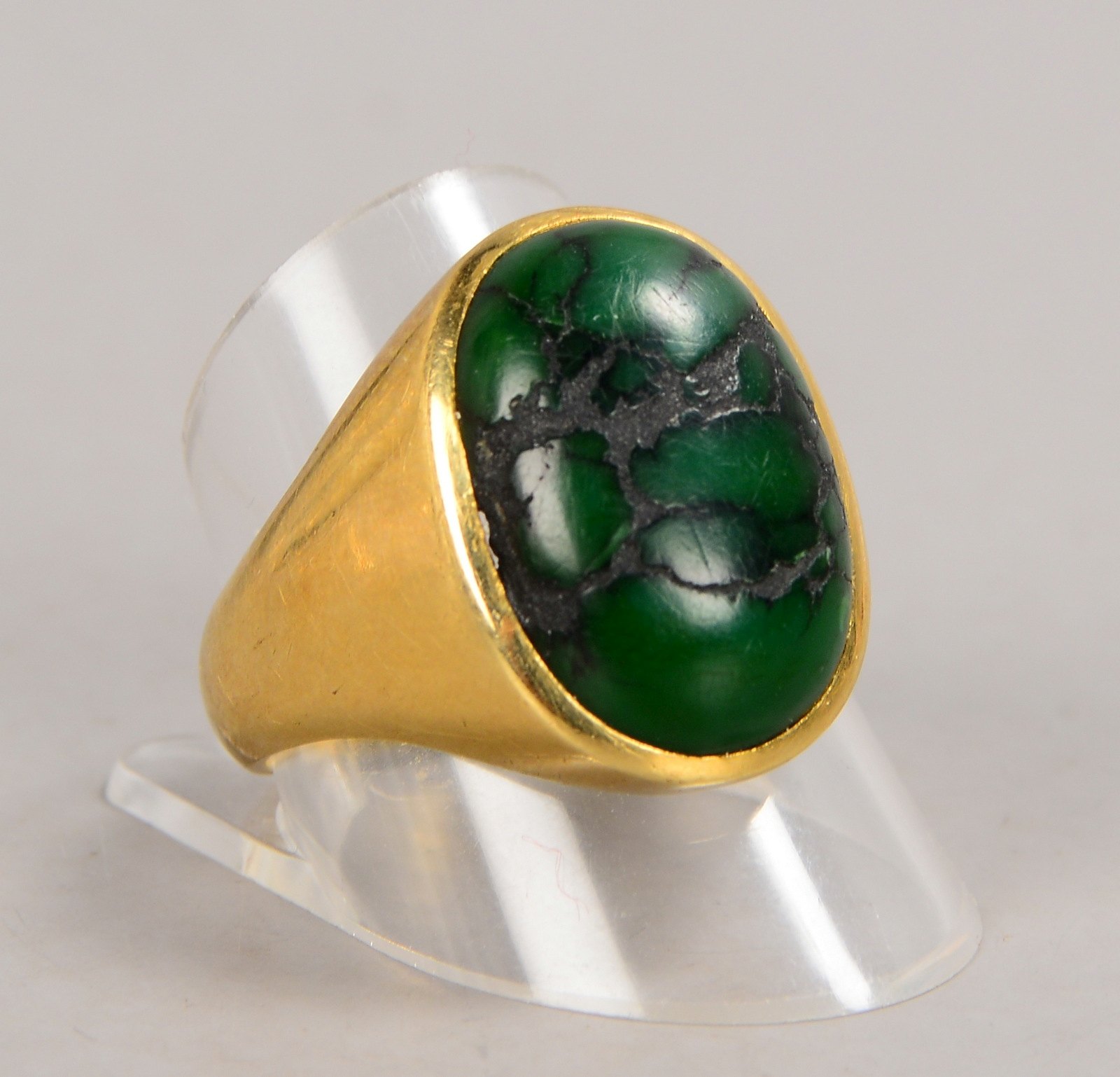 Herrenring, 585 GG (gest.), mit Malachit-Cabochon, Ringkopf 13 x 20 mm