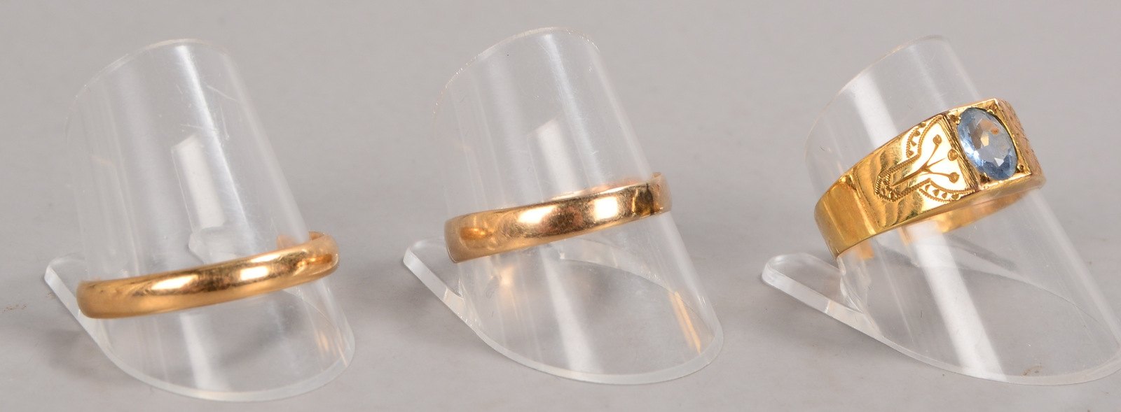 Goldschmuck: 585 GG-Ring und Ringfragment, sowie 333 GG-Ring