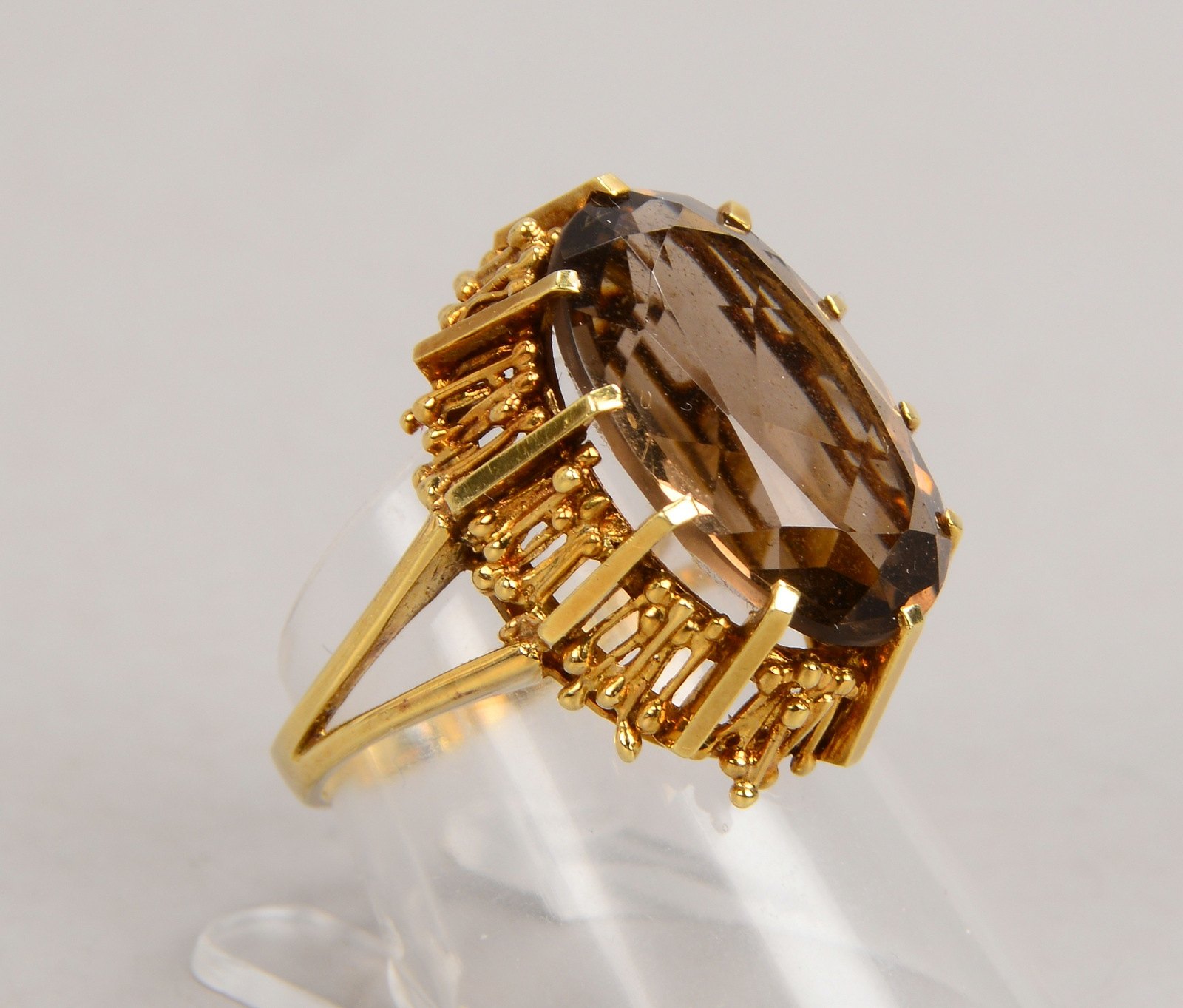 Ring, 585 GG (gest.), mit einzelnem Rauchtopas, Stein im Ovalschliff, RG 55