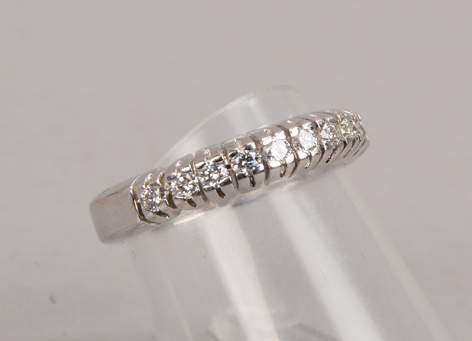 Juwelier Christ, Ring, 585 GG (gest.), mit 10x Brillanten/ca. 0,20 ct; RG 52