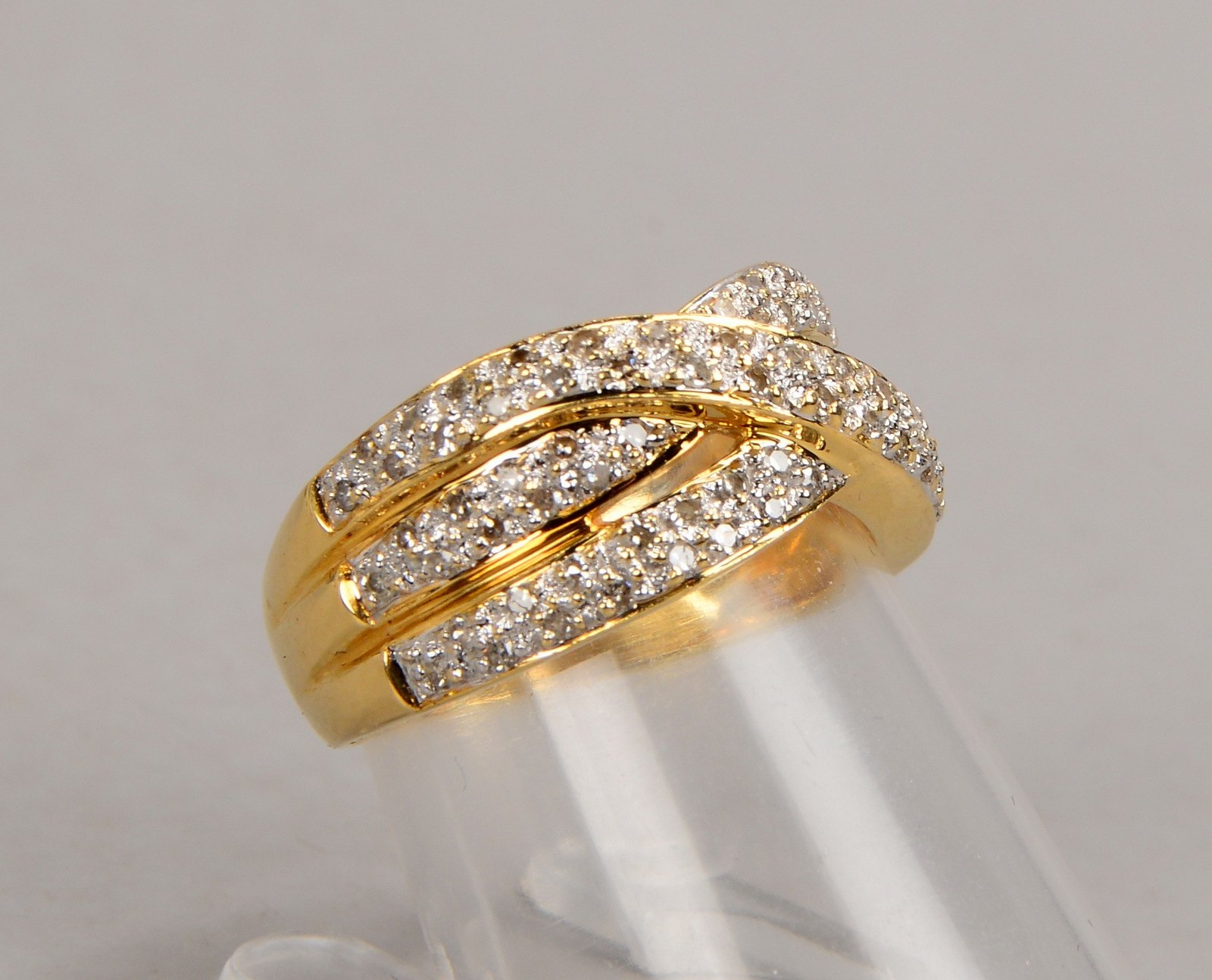 Ring, 585 GG (gest.), mit ca. 75x Brillanten/zus. ca. 0,20 ct; RG 54