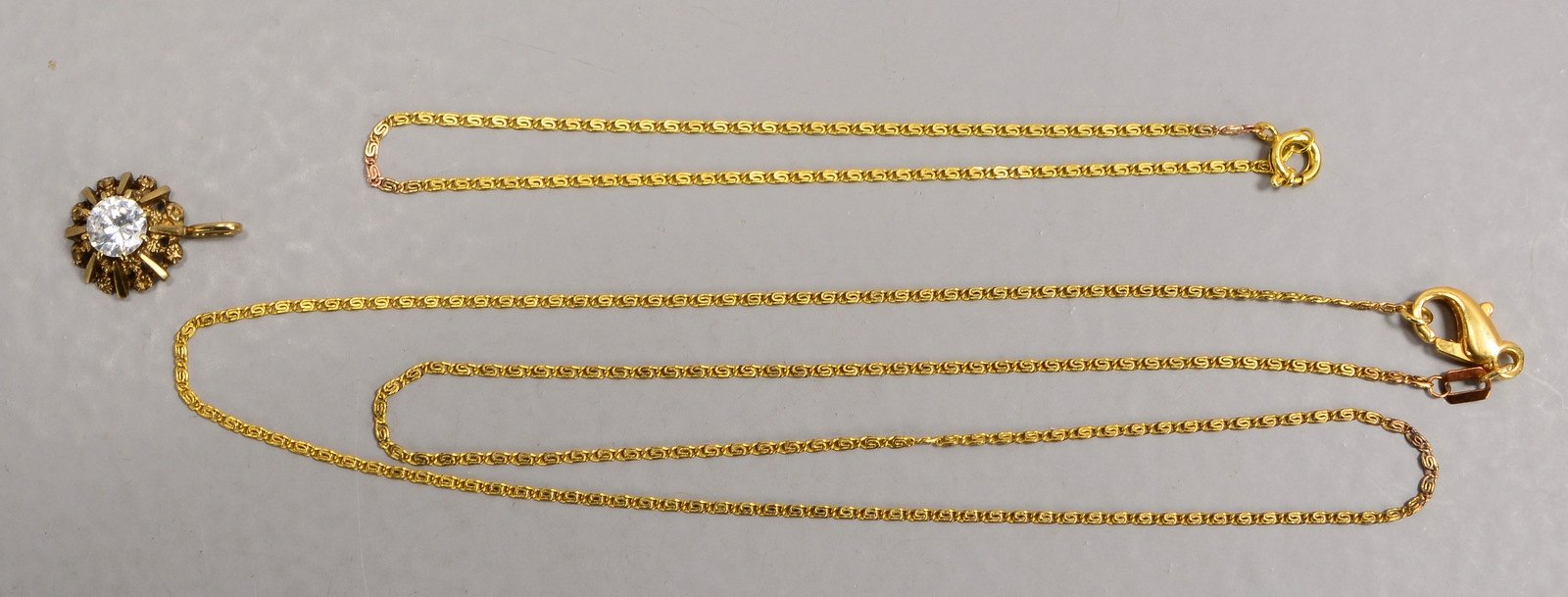 Schmuckset, 333 GG, 3-teilig: Kette, Länge 50 cm, Armband, Länge 19 cm, Gewicht zusammen 4,40 g; und