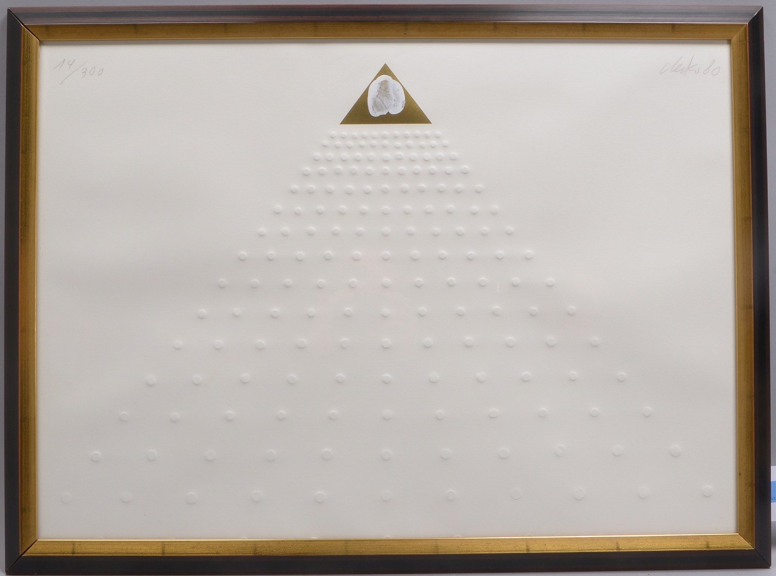 Uecker, Günther, 'Die Spitze der Pyramide', Prägedruck, Goldfolie/Öl auf Velin
