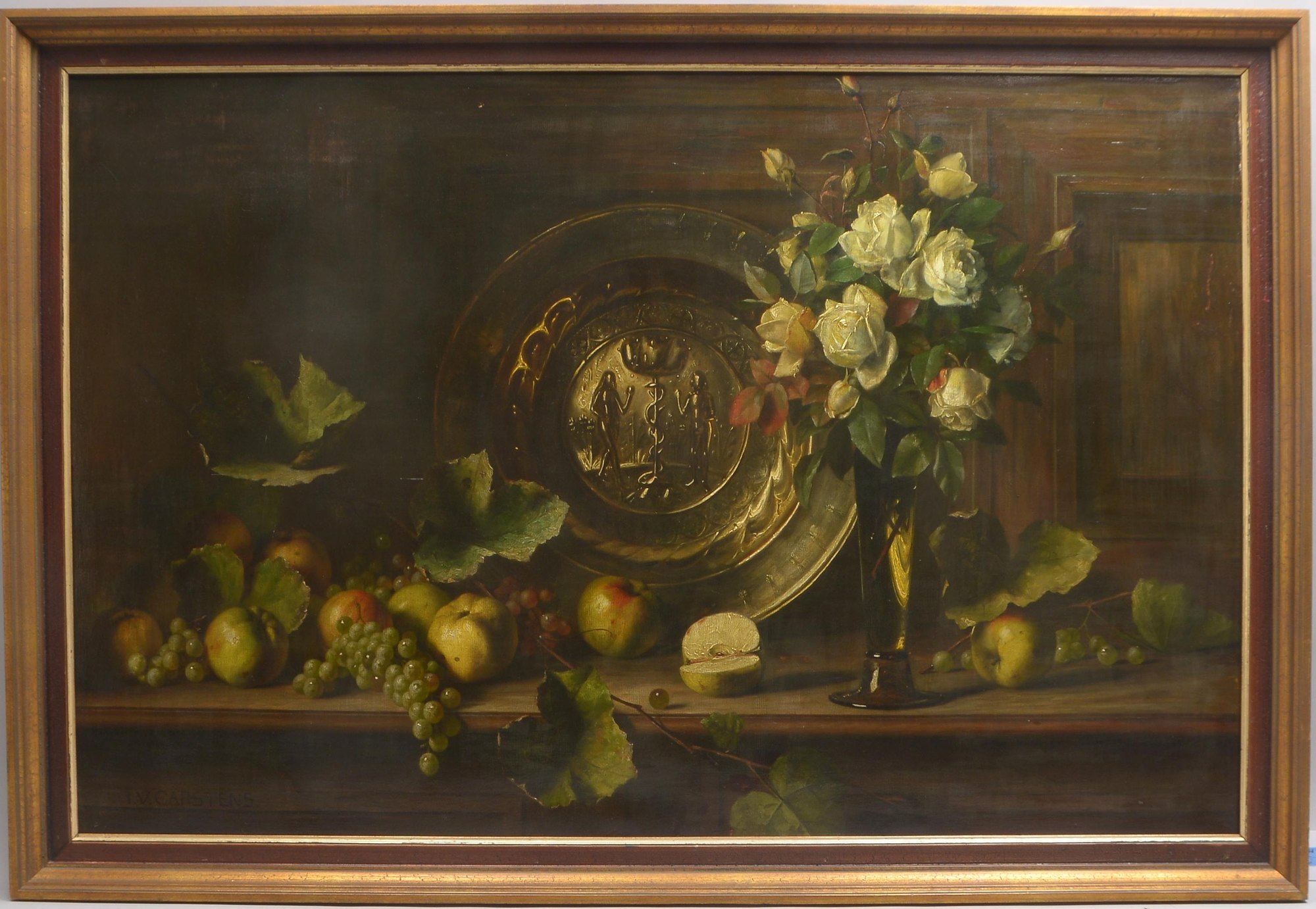 Carstens, Julius V., 'Früchtestillleben mit Rosen und Motivteller (Äskulapstab)', Öl/Lw