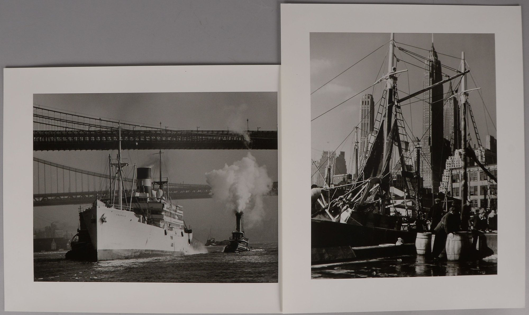 Feininger, Andreas, 2 Fotografien: 'East River', 'South Street'