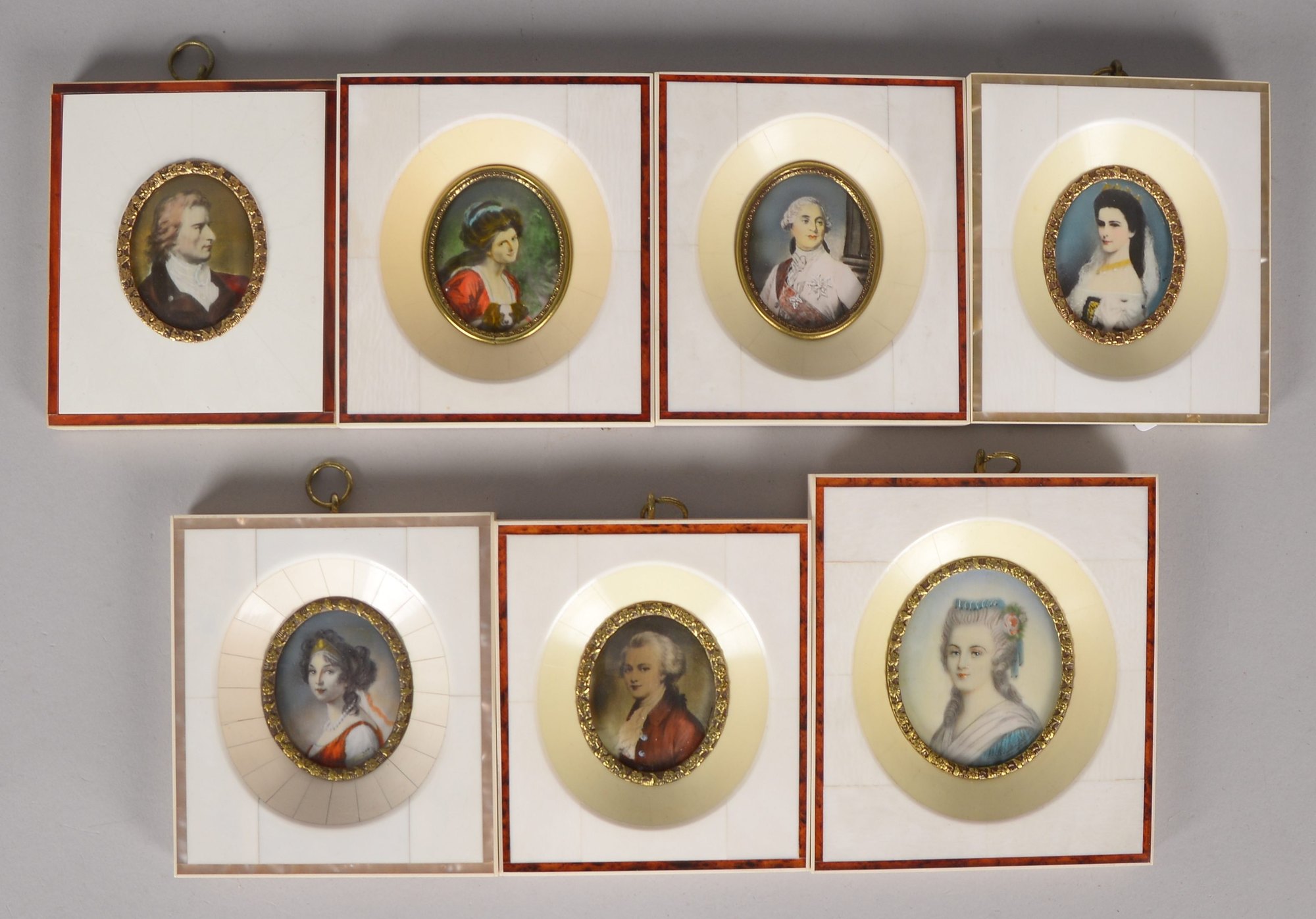 Kleines Miniaturenkonvolut, 'Portraits bekannter Persönlichkeiten', Bein, 7 St.