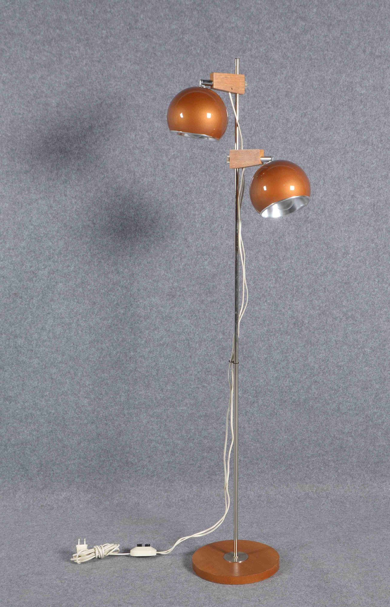 Temde/Schweiz, Designer-Stehleuchte, 2-flammig, Entwurf: E.R. Nell; max 146 cm