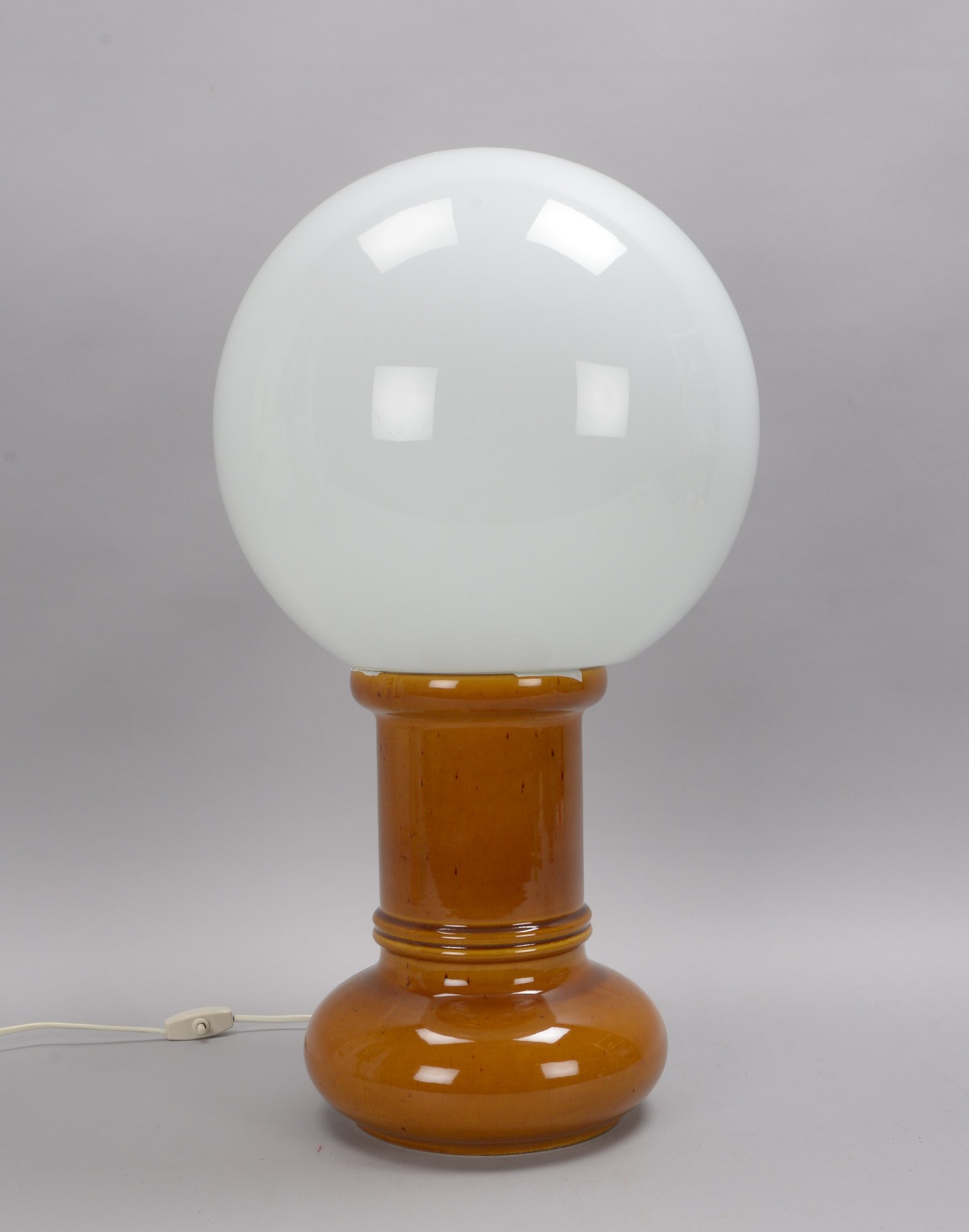 Honsel, Tischlampe, 1-flammig, braun glasierte Keramik, Glasschirm weiß-opak