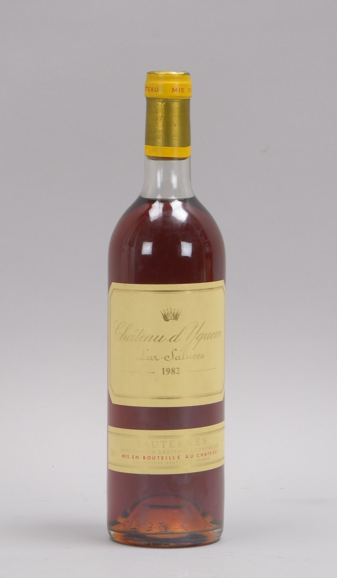 Château d'Yquem (Sauternes) Lur-Saluces, 1982, 0,75 l, Füllstand 'Top Shoulder'
