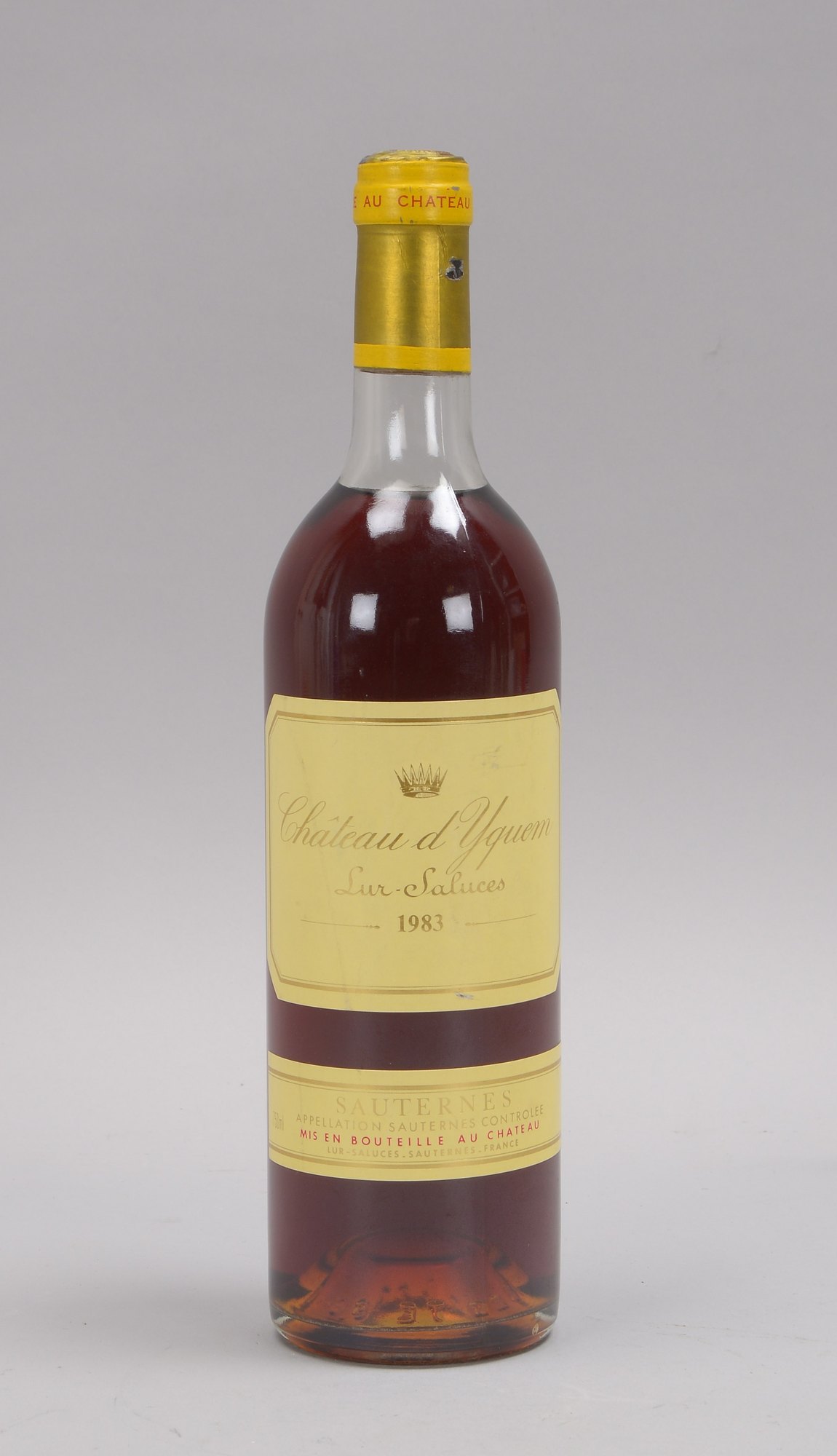 Château d'Yquem (Sauternes) Lur-Saluces, 1983, 0,75 l, Füllstand 'Upper Shoulder'