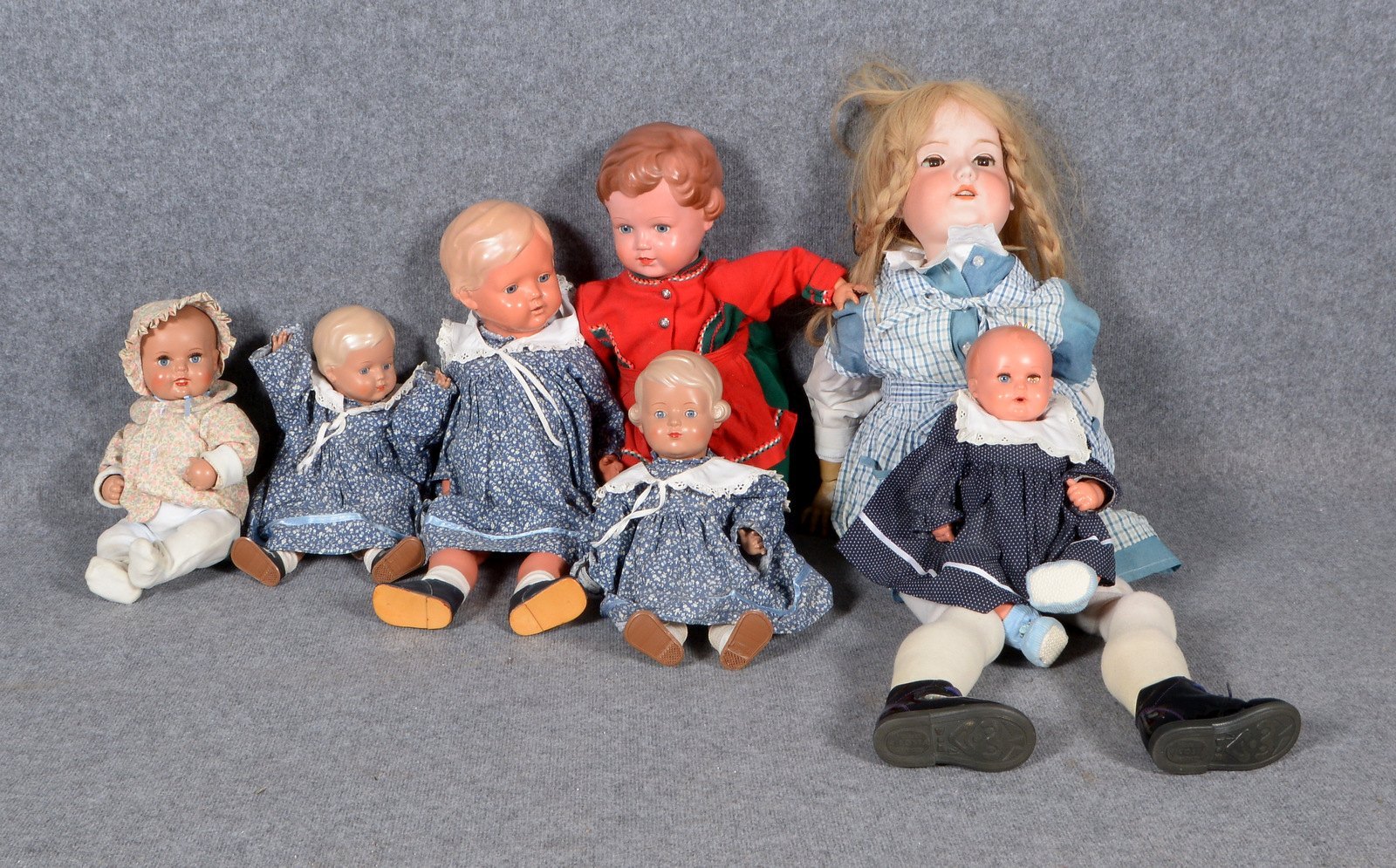 Kleine Puppensammlung, verschiedene Ausführungen, 7 Stück