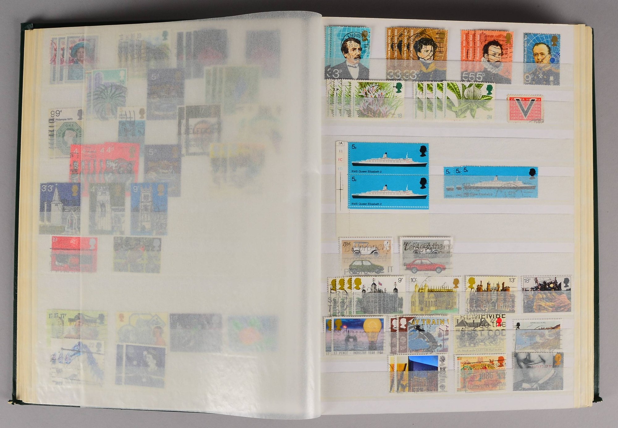 Briefmarkensammlung, 'GB und Annexionen': Steckbuch mit eng gestecktem Mat.