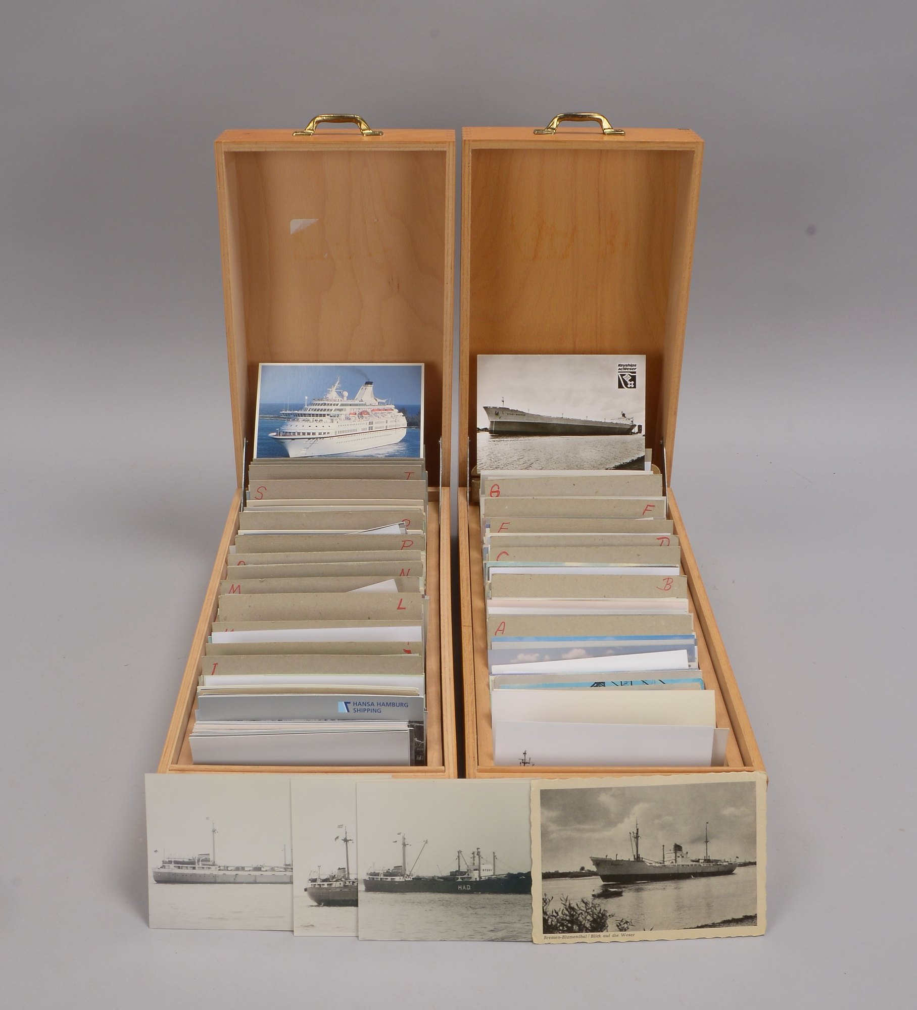 Kleine Sammlung Schiffsfotografien: alte und neue Schiffe, s/w und farbig