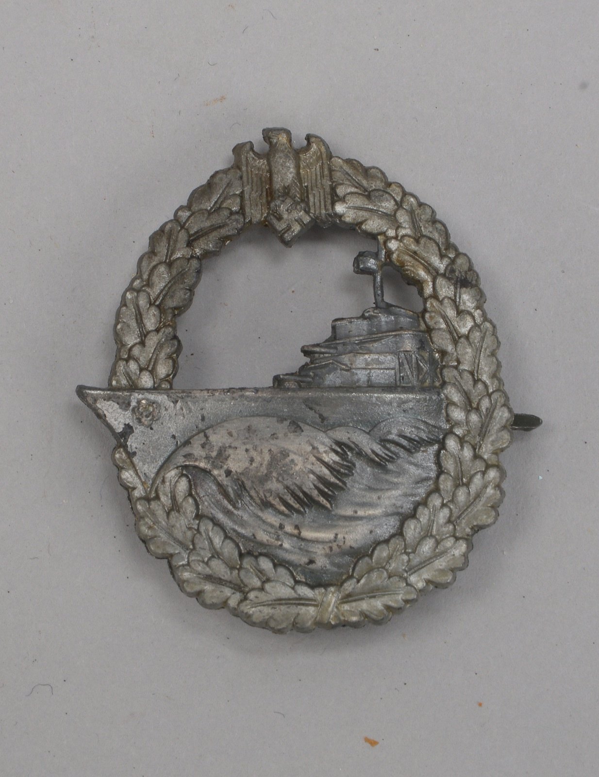 Sammler-Abzeichen (II. WK), Kriegsmarine, 'Zerstörer'-Abz. 'Schwerin Berlin 68'